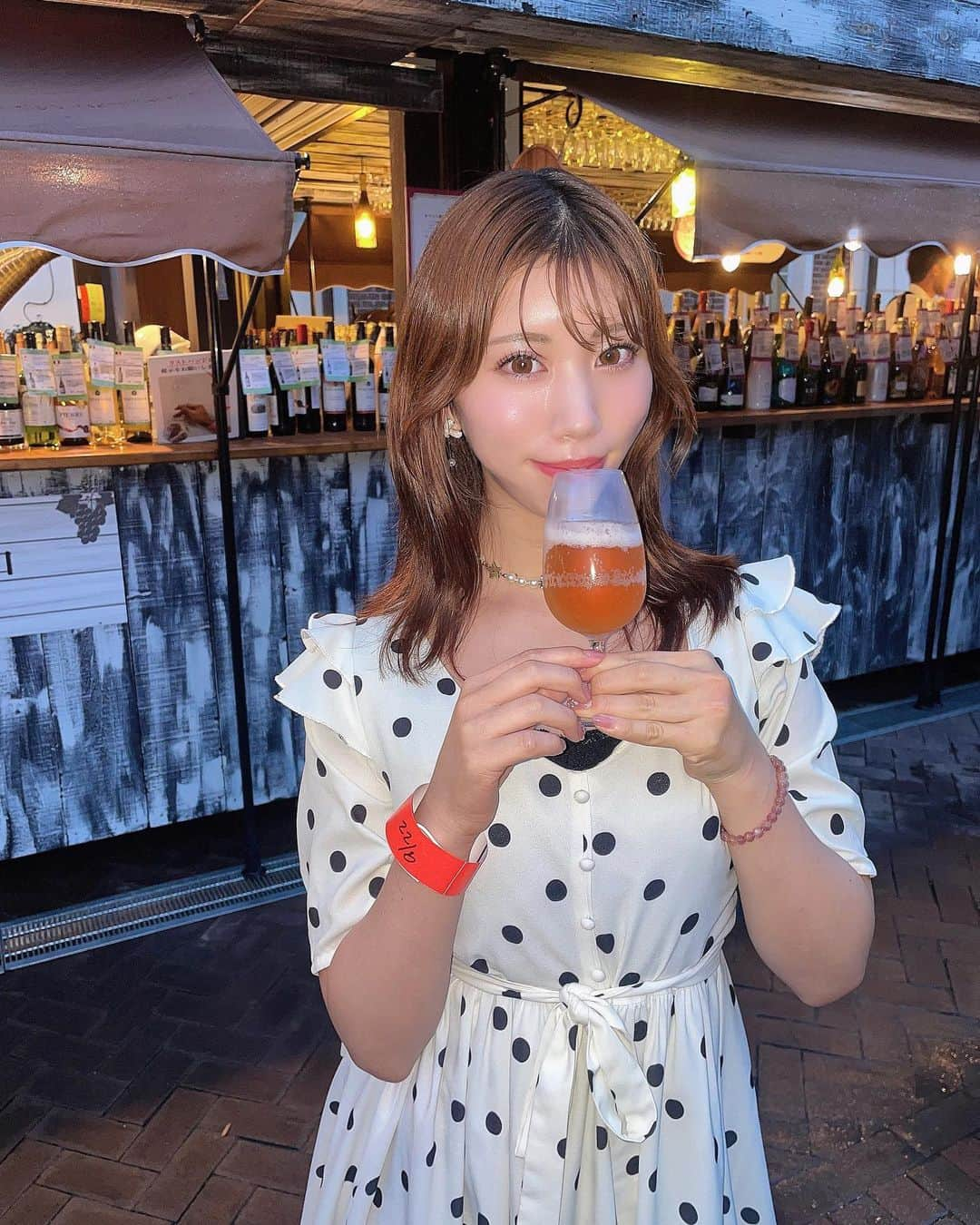 三上もえのインスタグラム：「♡ ハウステンボスで ワイン祭りやってたの🍷 100種類以上のワインが時間制限なく 一日中飲み放題という🫣❤️  美味しすぎた🍷 ずっとこのイベントやってて欲しい🥺💖 . . . #ハウステンボス #ハウステンボス光の王国  #長崎県 #長崎観光 #長崎ハウステンボス  #ワイン #ワイン好きな人と繋がりたい #ワイン祭り #ワインバル  #housetenbosch #nagasaki #wine #winelover」