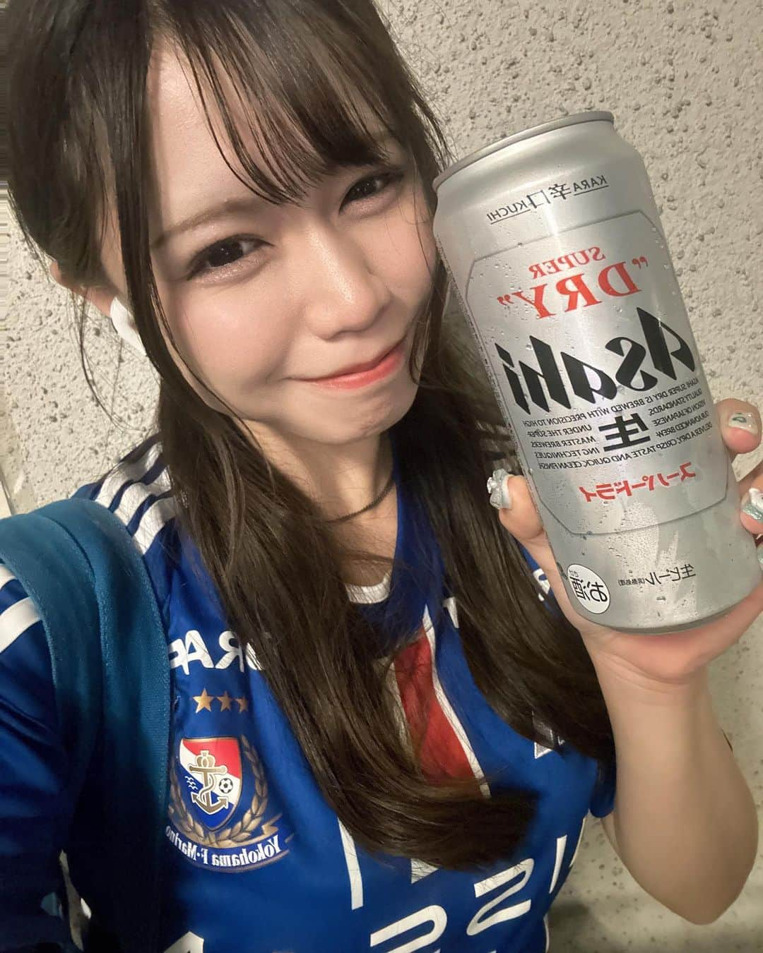 山口みらんさんのインスタグラム写真 - (山口みらんInstagram)「🍻🥃🍻  ーーー告知ーーー  先日の勝利の投稿もしますが…… 先にお知らせさせてください💁‍♂️  10月8日㈰  17時～23時30分 渋谷ヤングスナック芹奈にて 1日限定ゲストママとして…  ＼みらんママ／やります👏🎉  そして、数品限定で私の手作りおつまみも食べれちゃいます♡  ふうたんの大きなサポートのお力もお借りします！ふうたん、3期好き必見(*´ω｀*)  古のみらにすたさん（私のアイドル時のファン名称）は絶対来て欲しい🥺❤️‍🔥    お酒好きのマリサポさんや アイドル好きのJリーグサポさんなどなど  ぜひ！ぜひ！お待ちしております🥰  卒業してから、イベントとかするのは極力控えてましたが皆と乾杯したい一心でさせて頂くようにお話しました❤️  ヤンスナさん、せりちゃんママにも大感謝です😭✨  10/8は渋谷にて みらんと一緒に乾杯しましょう🍻💕  来れそうな方はご一報下さると嬉しいです♡  https://snacknavi.com/area/yamanote/shibuya/8417/youngsnackserina/   #ビール #生ビール #お酒好き #お酒好き女子 #ビール好き女子 #ビール好きな人と繋がりたい #酒好き女子 #飲酒ダグラム #飲酒たぐらむ #酒 #お酒 #乾杯 #一緒に乾杯 #酒飲み女子 #居酒屋 #1人酒 #お酒好き #酒好きと繋がりたい  #スナック  #1日ママ  #スナックママ  #ヤングスナック芹奈  #渋谷スナック  #渋谷」9月25日 19時24分 - yamaguchi_miran