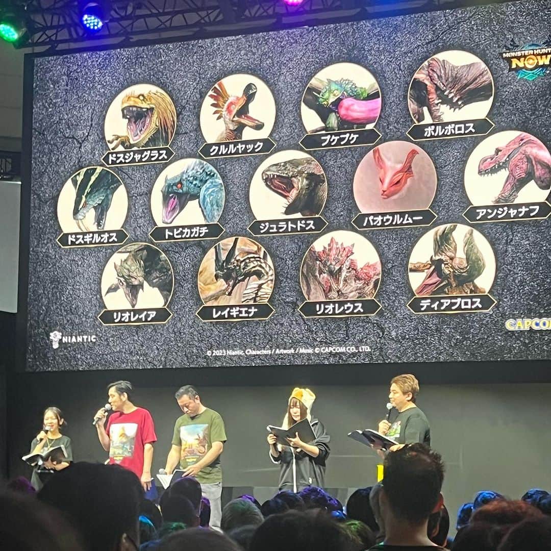 ひらのっちさんのインスタグラム写真 - (ひらのっちInstagram)「東京ゲームショウ2023行ってきました！モンハンNOW、ディアブロス祭り状態で、会場外に亜種が2匹✨プロスハンマーでリオレウスと2ショも取れて最高でした😆 #東京ゲームショウ2023 #東京ゲームショウ #tgs #tgs2023 #モンハンNOW #MHNow #モンハンnowフレンド募集 #ディアブロス #ディアブロス亜種 #リオレウス」9月25日 19時30分 - hiranocchi