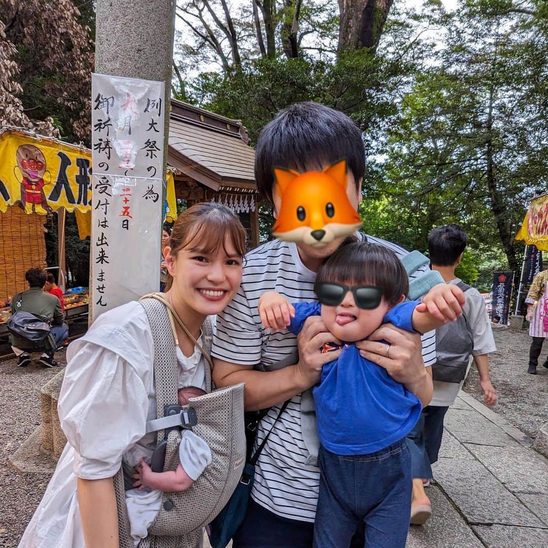 関口舞のインスタグラム：「. 今年最後の夏祭り〜🎐 妊娠中はなかなかお祭りに行くことが できなかったからいい思い出に ⁡ 息子が楽しそうにしている姿を見るのが一番幸せ♡ ⁡ ⁡ ⁡ ⁡ ⁡ ⁡ ⁡ ⁡ ⁡ ⁡ ⁡ ⁡ ⁡ #夏祭り #家族時間 #兄弟ママ #男の子ママ #令和𝟧年ベビー #𝟪月生まれベビー #夏生まれベビー #東京ママ #男の子ベビー #子育て #𝟤歳差兄弟 #𝟤歳差育児 #𝟤歳差兄弟ママ #𝟢歳子育て #兄弟ママ #ママカメラ #𝗆𝗈𝗍𝗁𝖾𝗋𝗈𝖿𝟤 #𝗂𝗇𝗌𝗍𝖺𝗀𝗈𝗈𝖽 #familytime」