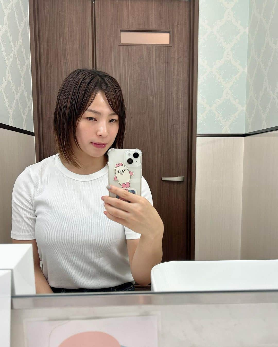 川井友香子さんのインスタグラム写真 - (川井友香子Instagram)「. 先日、@actry_kachidoki さんで5回目の レーザートーニングをしていただきました🪡✨  マッサージピールやマヌカピールも 併用してきたので5回やってだいぶシミも 目立たなくなって嬉しいです☺️」9月25日 19時33分 - yukako_kawai27