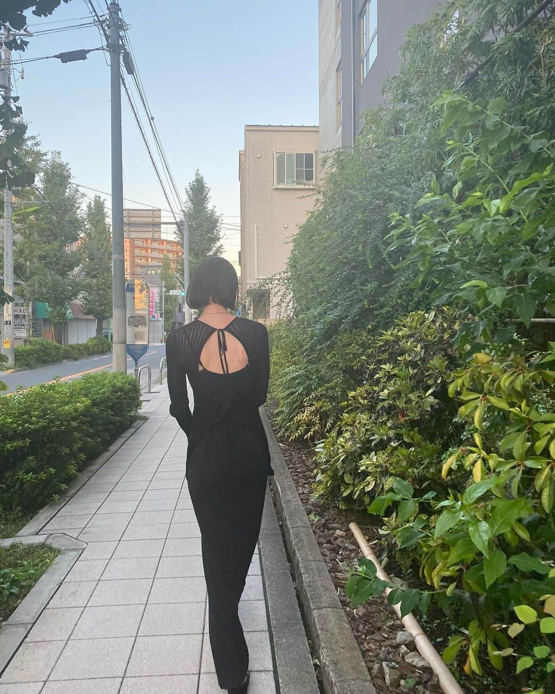 のインスタグラム：「🌞🤝🌛  #aewenmatoph  #whimgazette  #goen #zara #byfar」