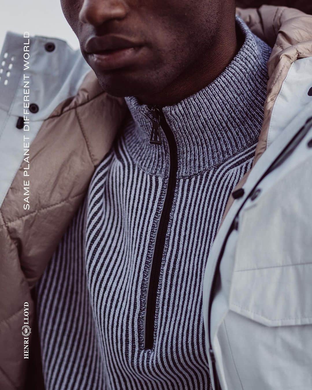 ヘンリロイドのインスタグラム：「THE BOSUN KNIT   This medium to heavy weight RWS half-zip jumper has been created as part of the limited-edition Black Label collection for our 60th anniversary.   The knit features our heritage style arm badge, heritage matte black embossed zip puller and has been constructed using the vanisé knitting technique to create a three dimensional and distinctive finish, with contrasting galactic white shades. It’s made from a blend of responsibly sourced merino wool and recycled poylamide derived from discarded fishing nets.  To explore more, visit the link in bio.  #henrilloyd  #sameplanetdifferentworld」