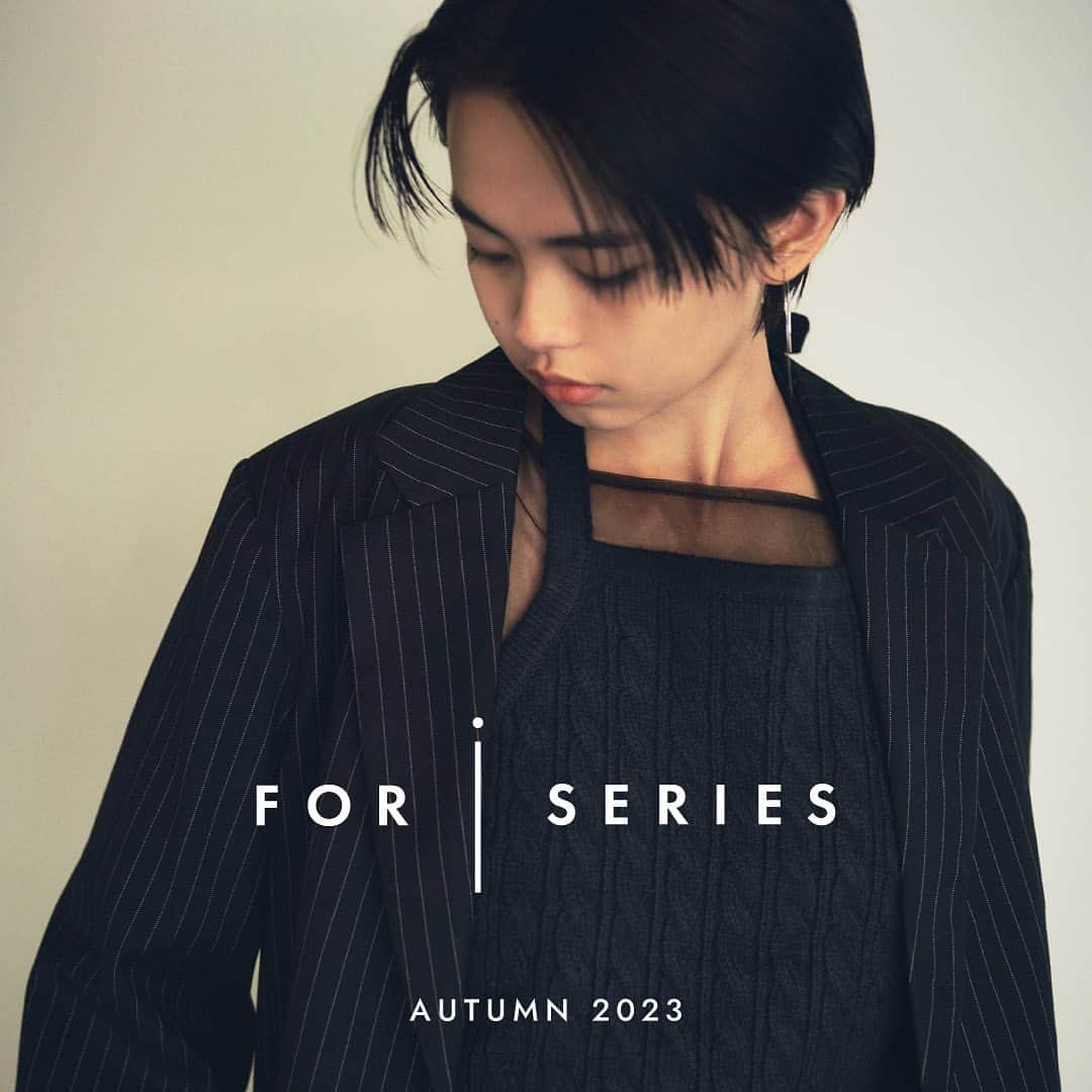 レプシィムさんのインスタグラム写真 - (レプシィムInstagram)「. FOR I SERIES ( @for_i_series ) AUTUMN 2023   秋の新作がFOR I SERIES取扱店舗と.stに入荷致しました。   .stでは2023 AUTUMN COLLECTIONのLOOKをご覧いただけるWEBカタログを公開中。  .st / ZOZOTOWN / LEPSIM 一部店舗で展開中です。  アイテムはタグ🏷️or プロフィールのURLから ご覧いただけます ▶︎ @lepsim_official   #LEPSIM #レプシィム #コーデ #ママコーデ #今日のコーデ #大人コーデ #シンプルコーデ #大人カジュアル #ママファッション#秋コーデ #秋服 #秋服コーデ #きれいめカジュアル #カジュアルコーデ #カジュアル #シンプルコーデ #シンプル #おでかけコーデ #foriseries #フォーアイシリーズ #ニットコーデ #ニット #シャツコーデ #ジャケット #ジャケットコーデ #ストライプ #セットアップ #ビスチェ #タートルネック #ストライプシャツ」9月25日 19時59分 - lepsim_official