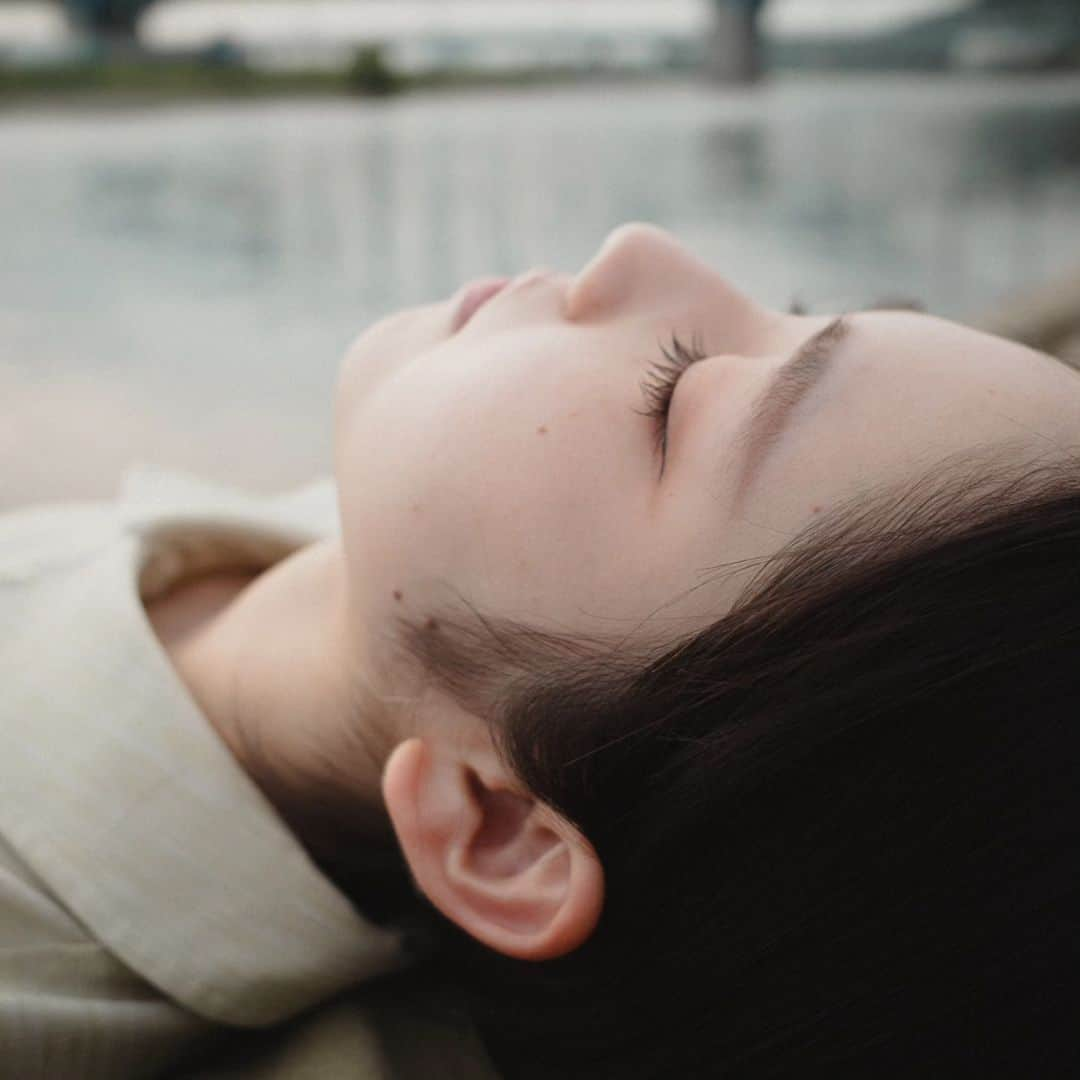 山下萌亜さんのインスタグラム写真 - (山下萌亜Instagram)「#ポートレート#ノスタルジー#portrait#萌亜#cinematic #cinematography #teen #06#portraitphotography#作撮り」9月25日 20時24分 - _8_7__moa