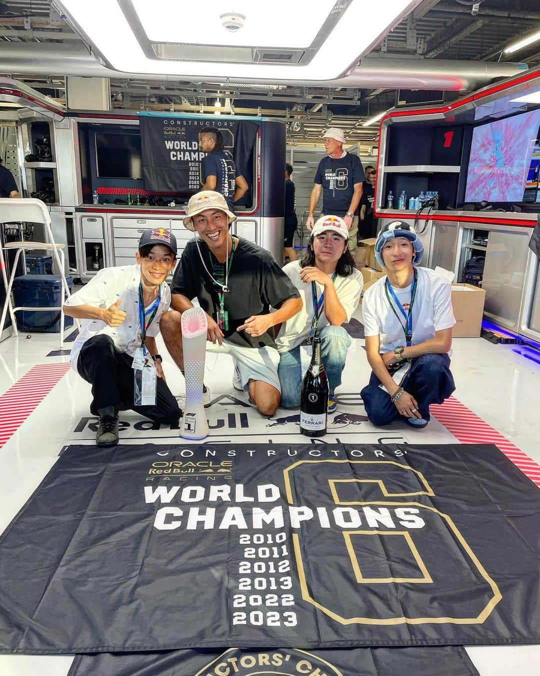 徳田耕太郎さんのインスタグラム写真 - (徳田耕太郎Instagram)「I had a amazing 3days experience at the Suzuka Circuit🏎 3日間あっという間だった @redbulljapan @redbullracing  🚵‍♂️ @tomomi_nishikubo」9月25日 20時17分 - tokura_freestyle