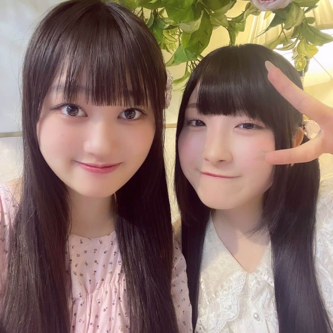 櫻井ももさんのインスタグラム写真 - (櫻井ももInstagram)「‪❤︎︎  橘花怜ちゃん🩷 @tachibana_karen_official  とおでかけしてきたよ〜(੭ु ›ω‹ )੭ु🎀  アットジャムでご挨拶させていただいてから タイミングがあって会えたんだ〜💗💗💗  だいすきなアフタヌーンティー🫖🎀゛  ももきゅんは かれんくんのステージでの姿が本当に大好きで…🥺 完全に心を奪われていたんですっ🙈💖💖  だから最初会ったときはすっごく緊張していたけど いっぱいおしゃべりして、 もっともっもっとかれんくんのこと だいすきゅん♡になっちゃいました🫶🏻🩷🩷  もっと色んなところ、案内させてほしいし…🤍 お仕事でもまたごいっしょできるように 頑張りますっっ💪🏻💗💗  しあわせな一日だった〜( *´ `)💖   #いぎなり東北産 さん🫶🏻 #かれんくん  #ノイミー #きゅんかわ」9月25日 20時36分 - sakurai_momo_