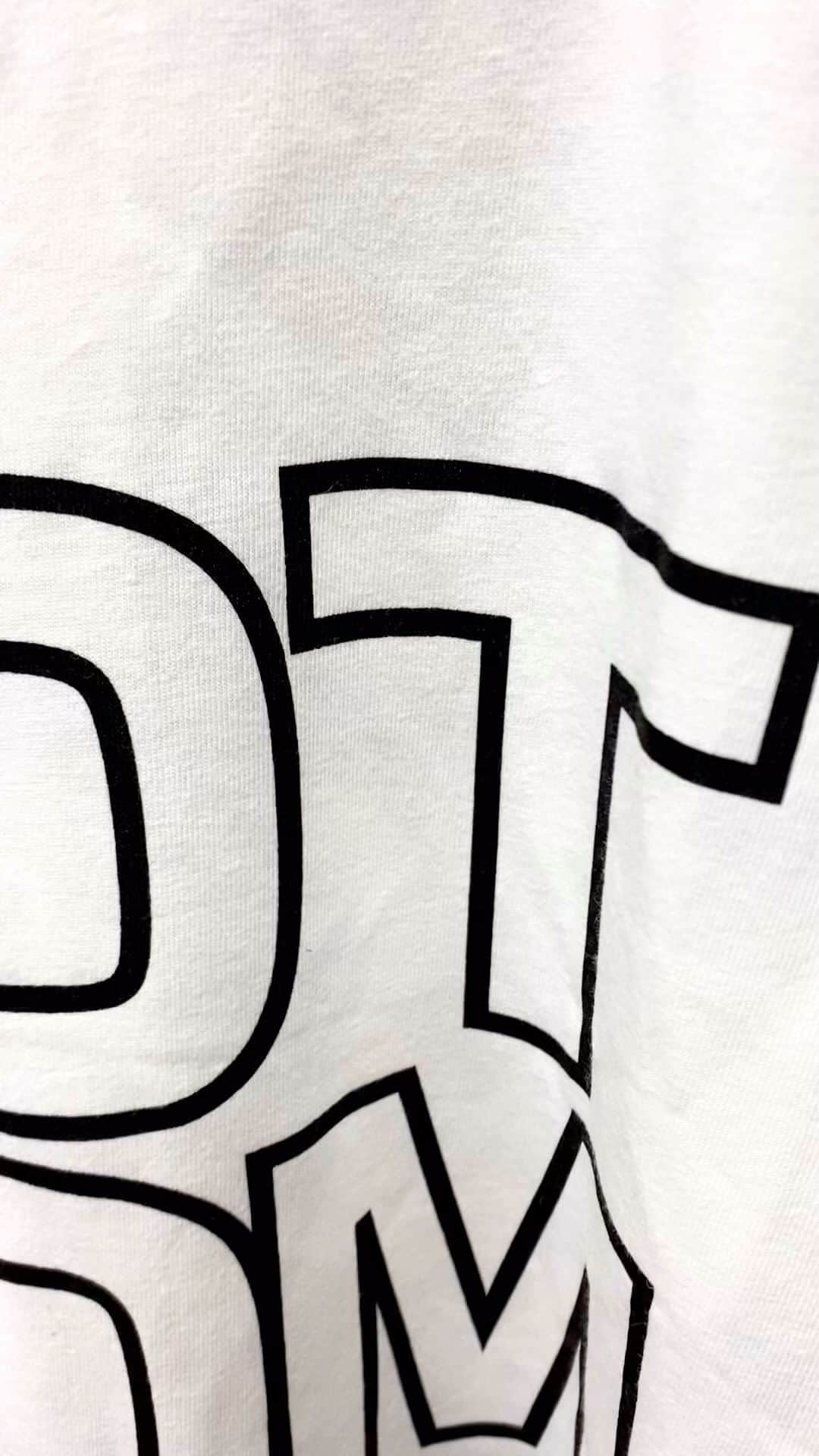江口寿史のインスタグラム：「NOT COMPLETED Tシャツ。 2023年9月30日より世田谷文学館で幕する『江口寿史展ノット・コンプリーテッド』で販売。」