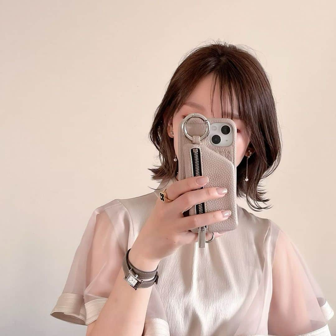 kaori sugiyamaさんのインスタグラム写真 - (kaori sugiyamaInstagram)「* * 💇🏻‍♀️💇🏻‍♀️💇🏻‍♀️ @kensagara_lien  * くびれボブに✂︎ * 最近ストンとした外ハネが続いていたので新鮮✨ * オリーブグレージュのカラーもとても好みです🫒 * #ヘアカット #ヘアスタイル #くびれボブ #くびれヘア #オリーブグレージュ #大人ボブ #自由が丘 #frayid」9月25日 20時48分 - kaoriiin12