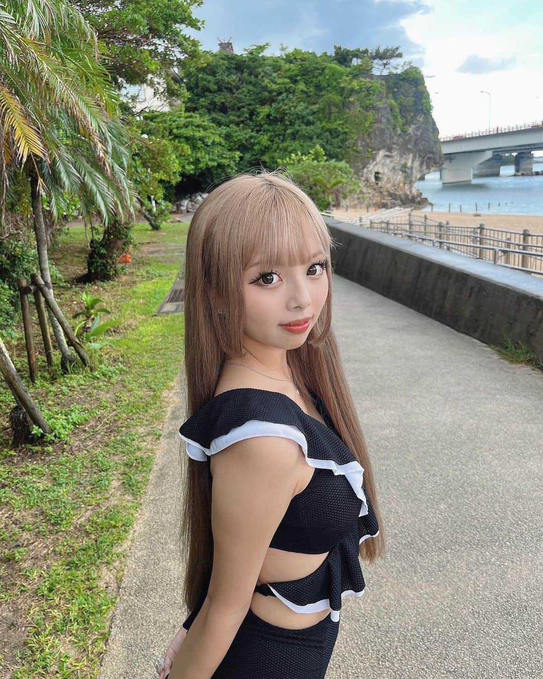 細川愛沙のインスタグラム：「✔︎︎︎︎  沖縄で @cherimi_official のかわいい水着きました💕💕  やまがとってくれたよーー︎︎︎︎︎☺︎」