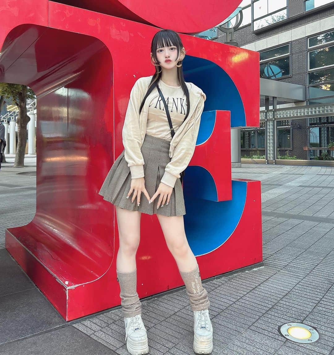 狐波ろんのインスタグラム：「秋服はじめたദ്ദിᐢ- ̫-ᐢ₎」