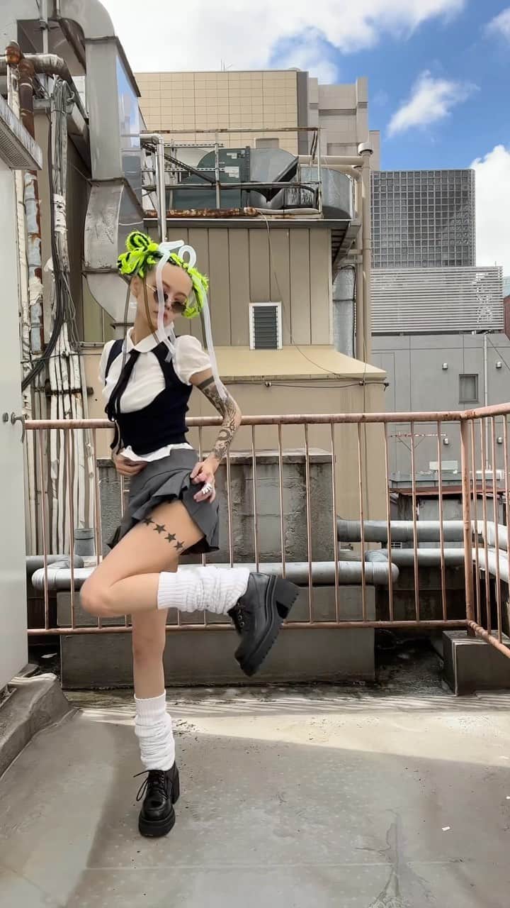 のインスタグラム：「🏹🩷☁️ #何も知らないわfeatどろしー #巡巡 #cyberpunk #braids #cornrows #ブレイズ #コーンロウ」