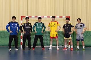 海外スポーツ用品の通販ショップ melis（メリス）さんのインスタグラム写真 - (海外スポーツ用品の通販ショップ melis（メリス）Instagram)「melis Japanの島崎（しまさき）です！  melis Japanでは日本ハンドボールリーグ所属大同特殊鋼フェニックスのレプリカユニフォームを販売しております！ 選手の名前や番号はもちろんのこと、皆様のお好きな名前や番号を入れていただくことも可能です。  大同特殊鋼フェニックスは現在5位です。 次戦は11月11日に愛知県・パロマ瑞穂アリーナでトヨタ紡織九州レッドトルネード佐賀と対戦します。 10月6日午前中までにご注文をいただくと11月11日の試合に間に合います！  ぜひレプリカユニフォームを着用し、大同特殊鋼フェニックスを応援しませんか？  大同特殊鋼 Phenix CP レプリカユニフォーム トップス 2023/24 https://neckar.jp/fs/melis/DPhenixCPTOPS_item  大同特殊鋼 Phenix CP レプリカユニフォーム パンツ 2023/24 https://neckar.jp/fs/melis/DPhenixCPPANTS_item  大同特殊鋼 Phenix GK レプリカユニフォーム トップス 2023/24 https://neckar.jp/fs/melis/DPhenixGKTOPS_item  大同特殊フェニックスの試合日程 https://www.daido-phenix.com/schedule/  #ハンドボール　#大同特殊鋼フェニックス　#ハンドボール日本リーグ　#JHL」9月25日 21時05分 - melisofficial