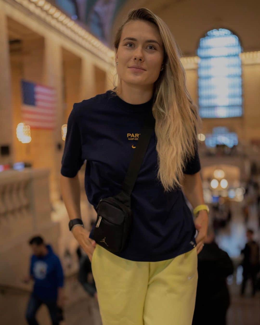 ヴィクトリア・トカチュークのインスタグラム：「Колись можливо я сповільню темп свого життя, але це потім🙃 💛  #newyork #travel #grandcentralstation」