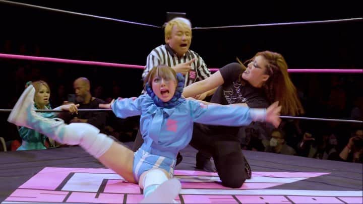 オランピアルタンのインスタグラム：「This is now basically a #joshipuroresu account 🤷🏻‍♀️ sorry/you’re welcome… @sukeban_world  🎬 @capperandy #commandernakajima #babyface #thisissukeban」