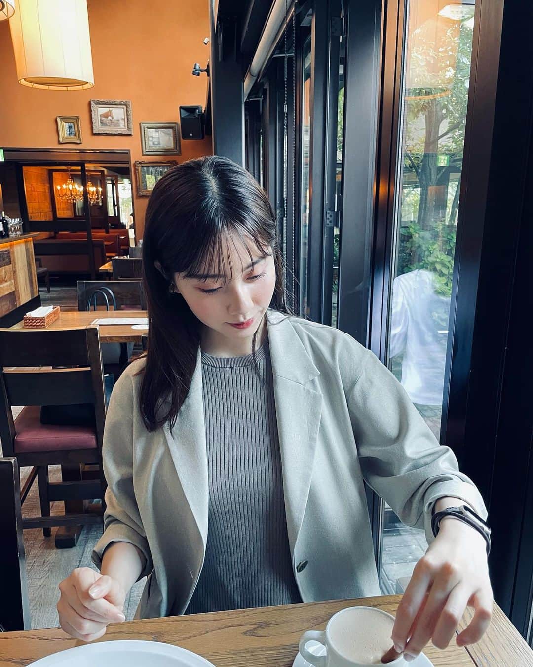 東城茉里のインスタグラム：「. . . オーガニックメープルチャイ☕️ メープルという文字があるとつい頼んでしまう〜 . 優しい甘さで美味しかった🌿 . . . #代官山カフェ #カフェ巡り #ivyplace」
