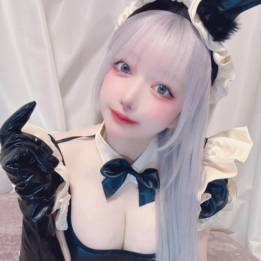 ふぇりすみにょんさんのインスタグラム写真 - (ふぇりすみにょんInstagram)「꒰ঌ🖤໒꒱♡꒰ঌ🤍໒꒱ お誕生日です🎂  #コスプレイヤー #コスプレ女子 #model #cosplay #cosplaygirl #cosplayer #japanese #japanesecosplayer #japanesecosplay #cosplayersofinstagram #코스플레이어 #角色扮演者 #角色扮演」9月25日 21時28分 - oiran_mignon