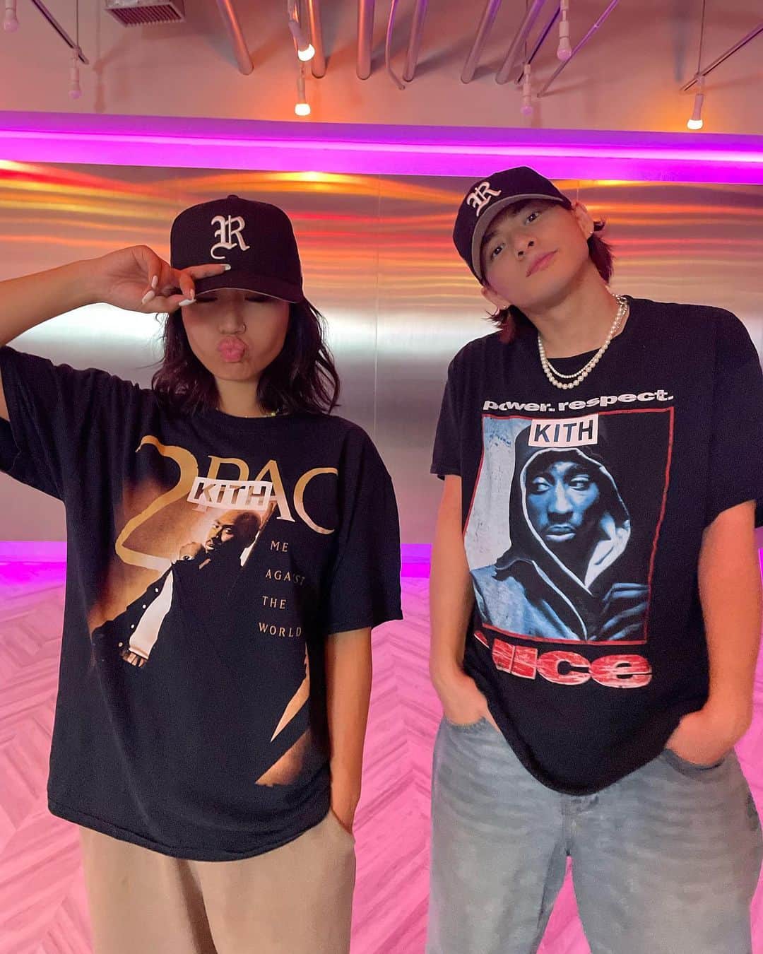 RIEHATAのインスタグラム：「We're too cool for school ✌️  #SHOxRIEHATA check out the last post👀」