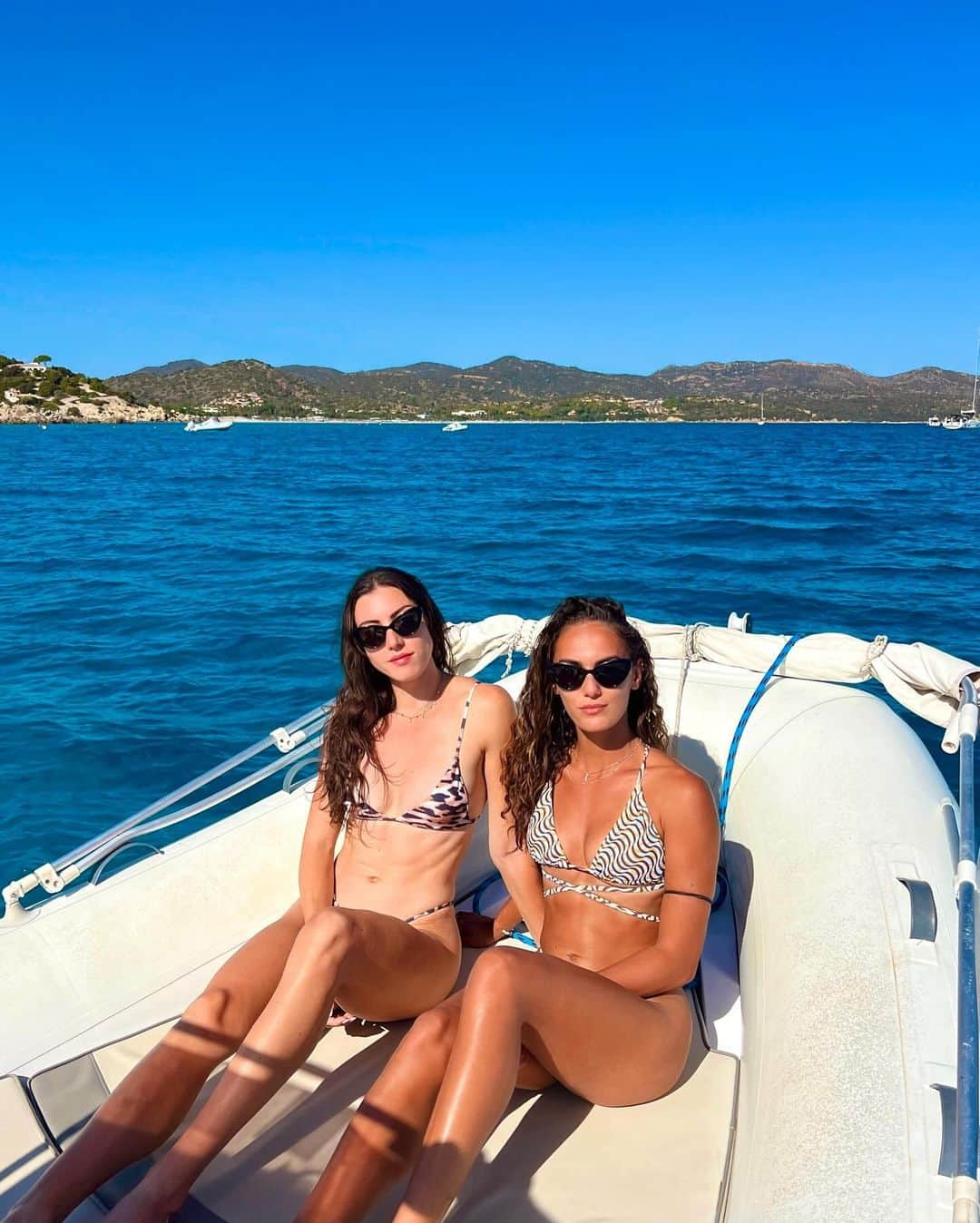 アレシア・パヴェーゼさんのインスタグラム写真 - (アレシア・パヴェーゼInstagram)「Sardinia’s vibes 🩵🌊🏖️ e si chiudono ufficialmente le vacanze 🥲  #sardegna #sardinia #holiday」9月25日 21時44分 - alessiapavese