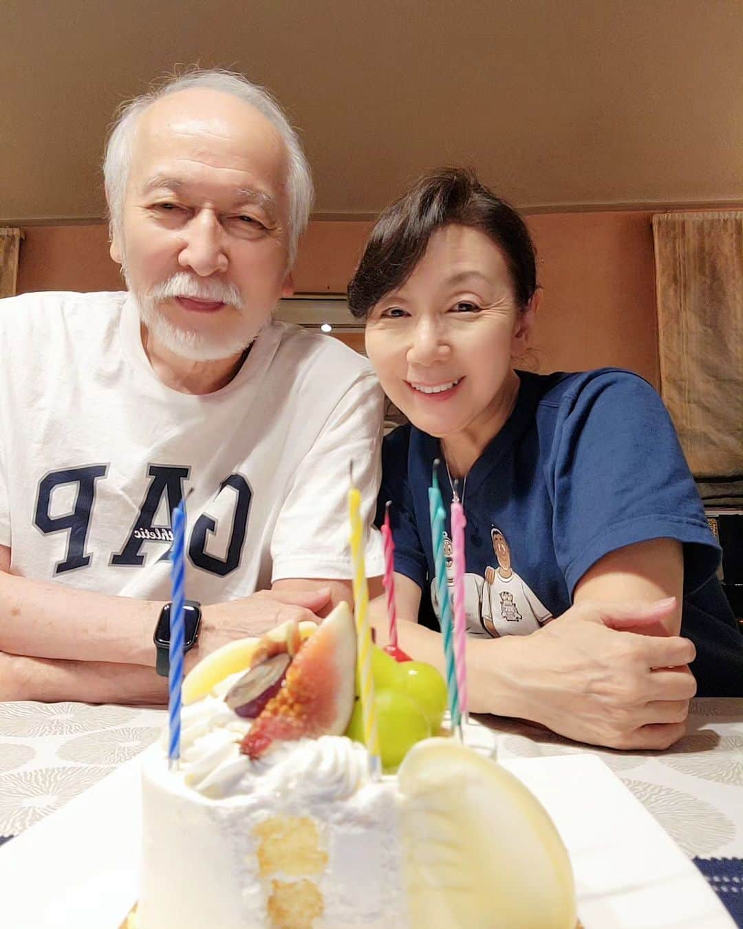 音無美紀子さんのインスタグラム写真 - (音無美紀子Instagram)「今日、10日間の巡業を終えて福岡から帰宅。 麻友美も健太郎も珍しく
