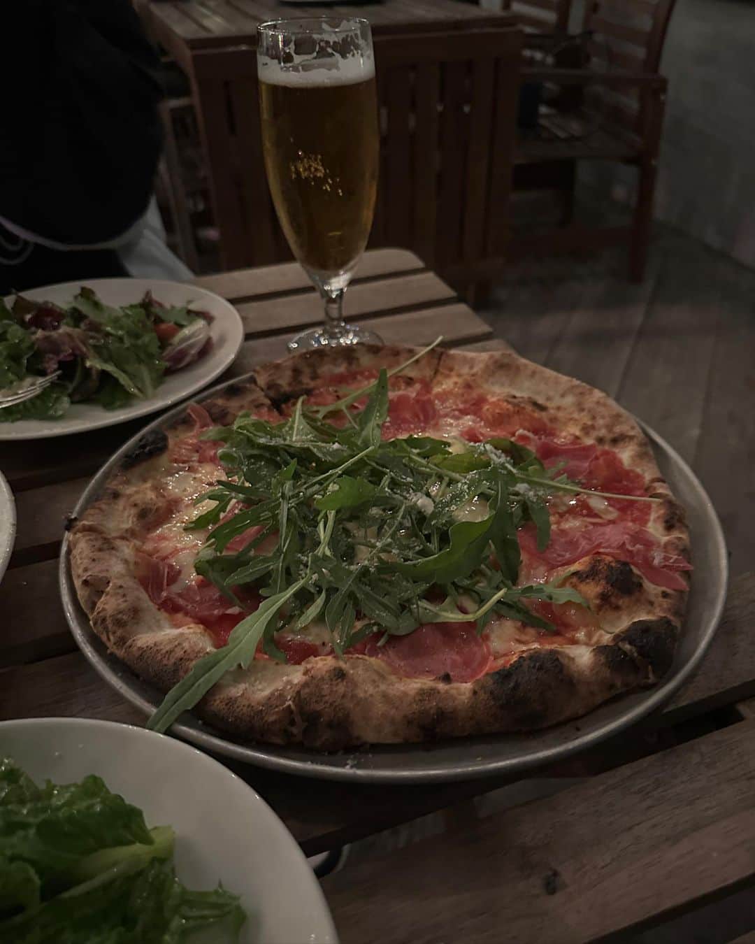 erinaさんのインスタグラム写真 - (erinaInstagram)「久しぶりピザ食べけど美味しすぎた❤️」9月25日 21時53分 - e___rrina