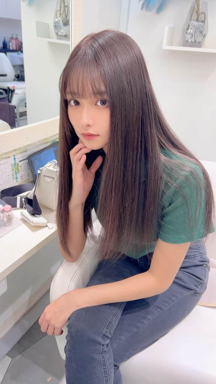 ま い ち ☺︎のインスタグラム：「💚New hair ㅤㅤㅤㅤㅤㅤㅤㅤㅤㅤㅤㅤㅤ ㅤㅤㅤㅤㅤㅤㅤㅤㅤㅤㅤㅤㅤ スケジュールが都合がなくてセルフカラーしちゃって色むらすごかったのに全部直してくれて良きかわよきしてくれた🥹ㅤㅤㅤㅤㅤㅤㅤㅤㅤㅤㅤㅤㅤ ㅤㅤㅤㅤㅤㅤㅤㅤㅤㅤㅤㅤㅤ 　そたさんいつもありがとうごさいます🌹」