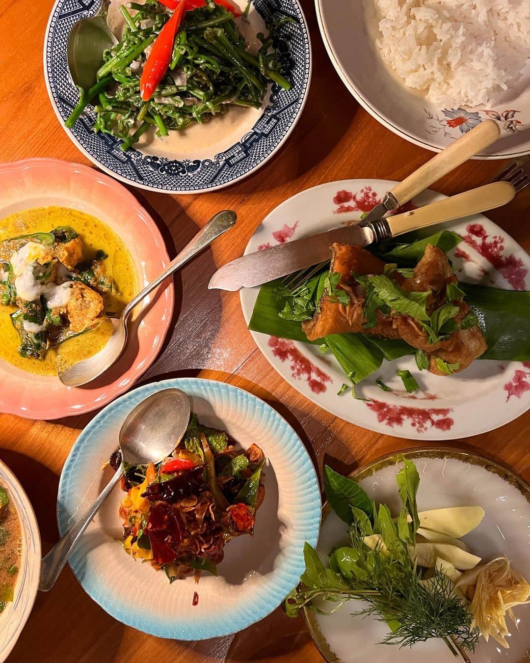 リサ さんのインスタグラム写真 - (リサ Instagram)「毎日美味しいThai food!!🇹🇭  @aksornbkk   #thailand #bangkok #thaifood」9月25日 22時30分 - richa_ko