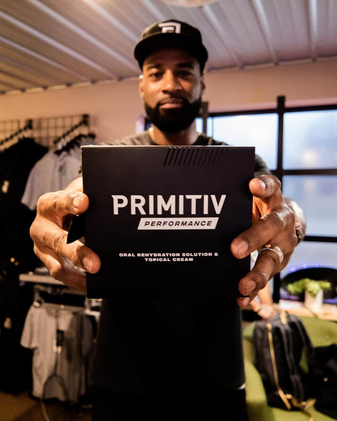 カルビン・ジョンソンのインスタグラム：「Start your recover journey with Primitiv Performance.  To learn more about our Phytocannabiniod - Infused Electrolyte Solution or our Transdermal Topical Cream please hit the 🔗 in bio.  📷: @fatherpetemisty . . . . #PrimitvPerformance #PeakPerformance #ORS #OralRehydrationSolution #TransdermalTopical」