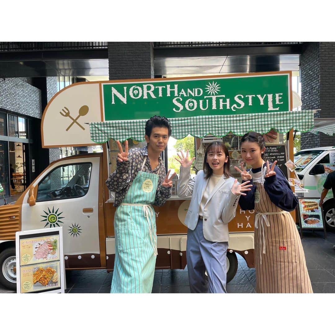 井本彩花さんのインスタグラム写真 - (井本彩花Instagram)「. ｢転職の魔王様｣ 最後までご覧頂きありがとうございました🍀  ‘’ラブラブ夫婦”いかがでしたか☺️  ミナミは、毎回ヘアスタイルやお衣装が変わるので、 いつも撮影が楽しみでした✨ 本当にあっという間でした！！  ほっくんとはラブラブで、時には喧嘩したり… 1日1日を楽しく過ごしているんだなぁと思います。  私もミナミのように 皆さんに笑顔を届けられるような存在で、 夢に向かって頑張らなきゃ。  最後に、 ｢転職の魔王様｣のキャスト、スタッフの皆様 そして、観てくださった皆様 本当にありがとうございました😌✨  #転職の魔王様」9月25日 23時12分 - imoto_ayaka_official