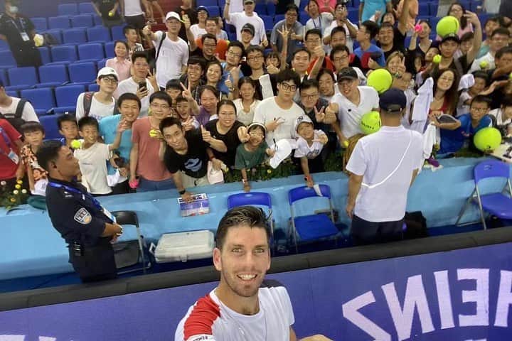 キャメロン・ノリーさんのインスタグラム写真 - (キャメロン・ノリーInstagram)「Great first stop in China, Xièxiè Zhuhai ⚡️🇨🇳✌️」9月25日 23時17分 - norriee