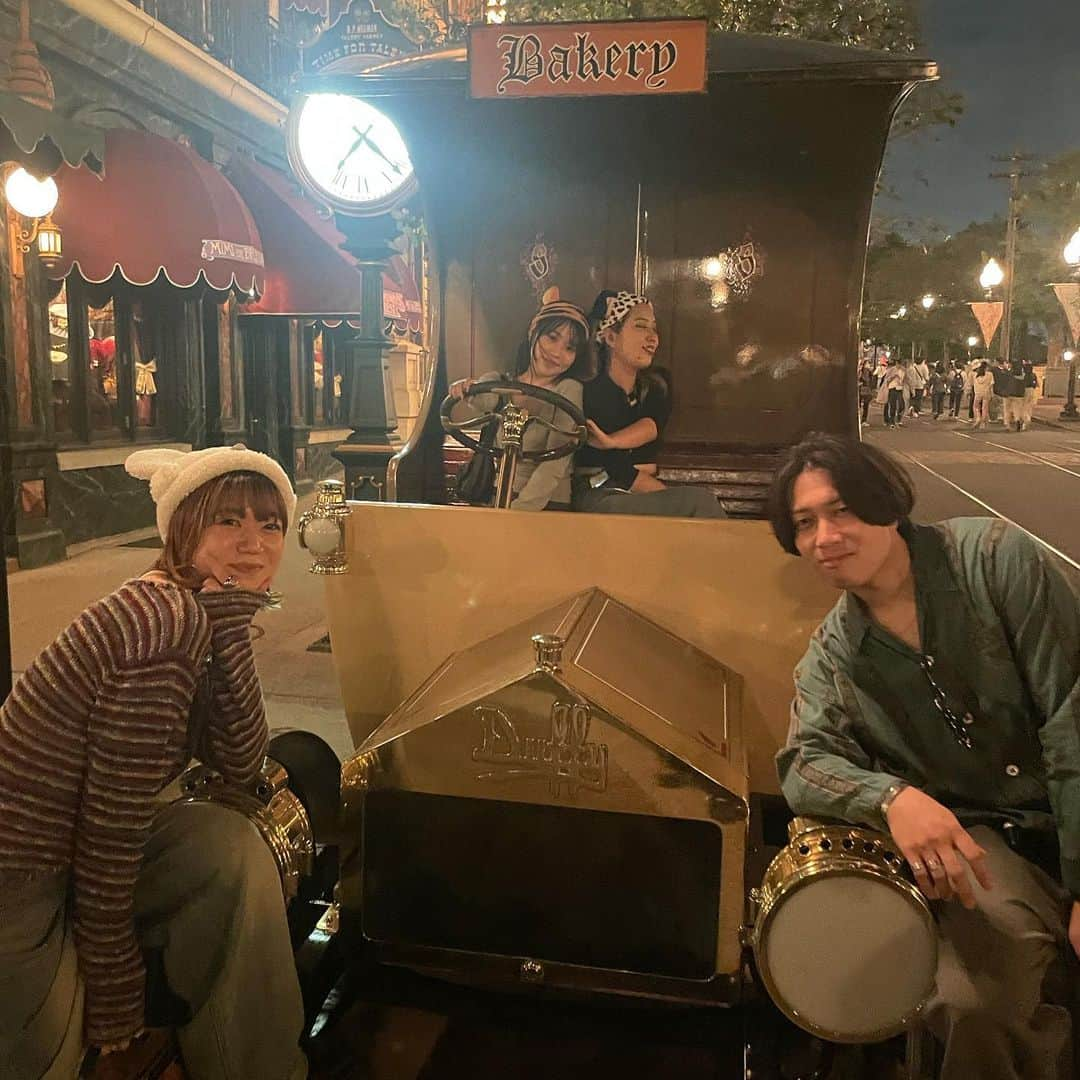 加藤 聖也さんのインスタグラム写真 - (加藤 聖也Instagram)「. Zarigani Cafe 23周年記念 🐭🌏  日頃よりたくさんのお客様にお越しいただき ありがとうございます😊 お友達にもたくさんお越しいただき嬉しい限りです🥲❤️ ありがとうございます🙇🏻‍♂️  いつもたくさん頑張っていただいているスタッフの皆様 本当にありがとうございます😭🤲🏻！  ZariganiCafeのボスである夕子さん スタッフのことを第一に考え 大切にしていただきありがとうございます😭❤️  24年目もたくさんのかたにお越しいただけるよう 更に素敵なお店になるよう全力で頑張ります！  明日からまたよろしくお願い致します😊🔥  #ZariganiCafe #渋谷 #cafe #23周年 #9月25日」9月25日 23時18分 - se1ya_kato