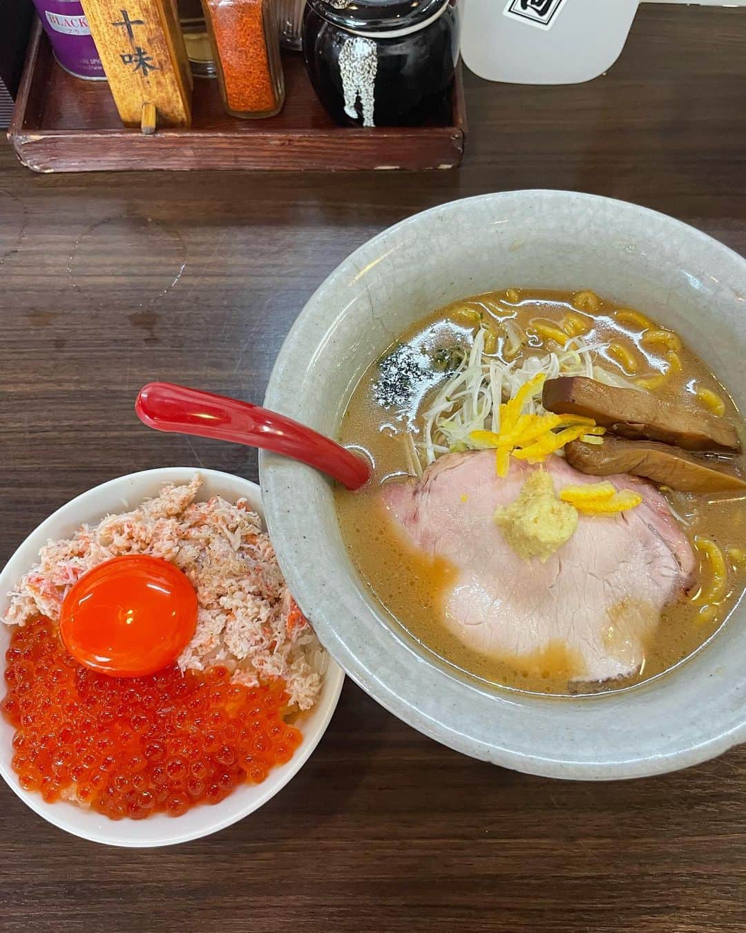 小林拓一郎さんのインスタグラム写真 - (小林拓一郎Instagram)「金沢備忘録。  いっぱい食べて、いっぱいラテ飲んだ。」9月25日 23時23分 - kobataku33
