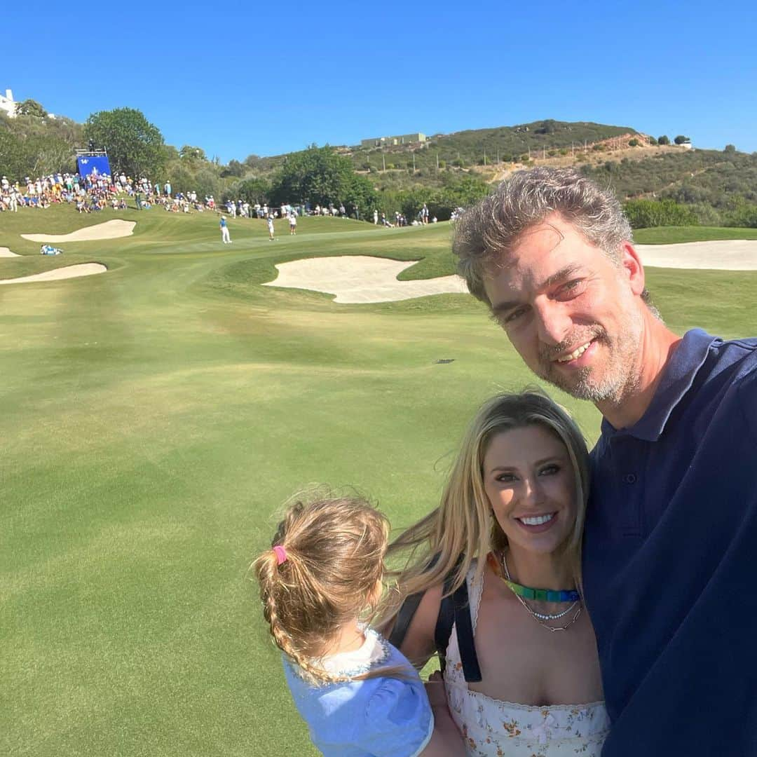 パウ・ガソルさんのインスタグラム写真 - (パウ・ガソルInstagram)「Unbelievable tournament!! It has been a pleasure to be a @thesolheimcup ambassador and to enjoy this epic event with my family.   Enhorabuena al #TeamEurope por la victoria y en especial a @carlotagolf por su excepcional juego contribuyendo con 4 puntos al equipo… entre ellos el punto ganador decisivo 🙌🏼 #VamosGirls」9月25日 23時30分 - paugasol