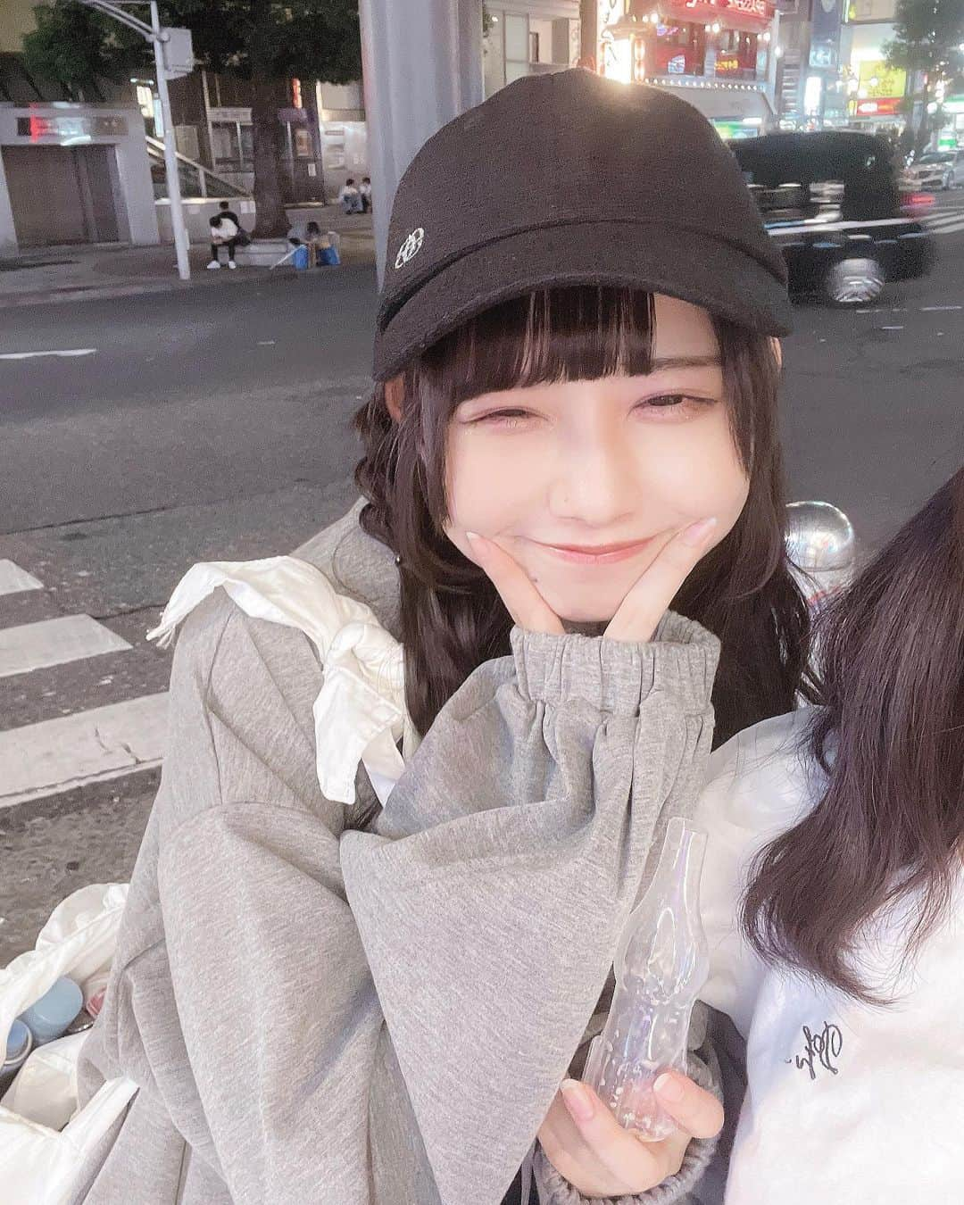 藤田梨々花さんのインスタグラム写真 - (藤田梨々花Instagram)「くっつき虫だからすぐ腕組もーとしちゃう、」9月25日 23時31分 - teratera_ririka