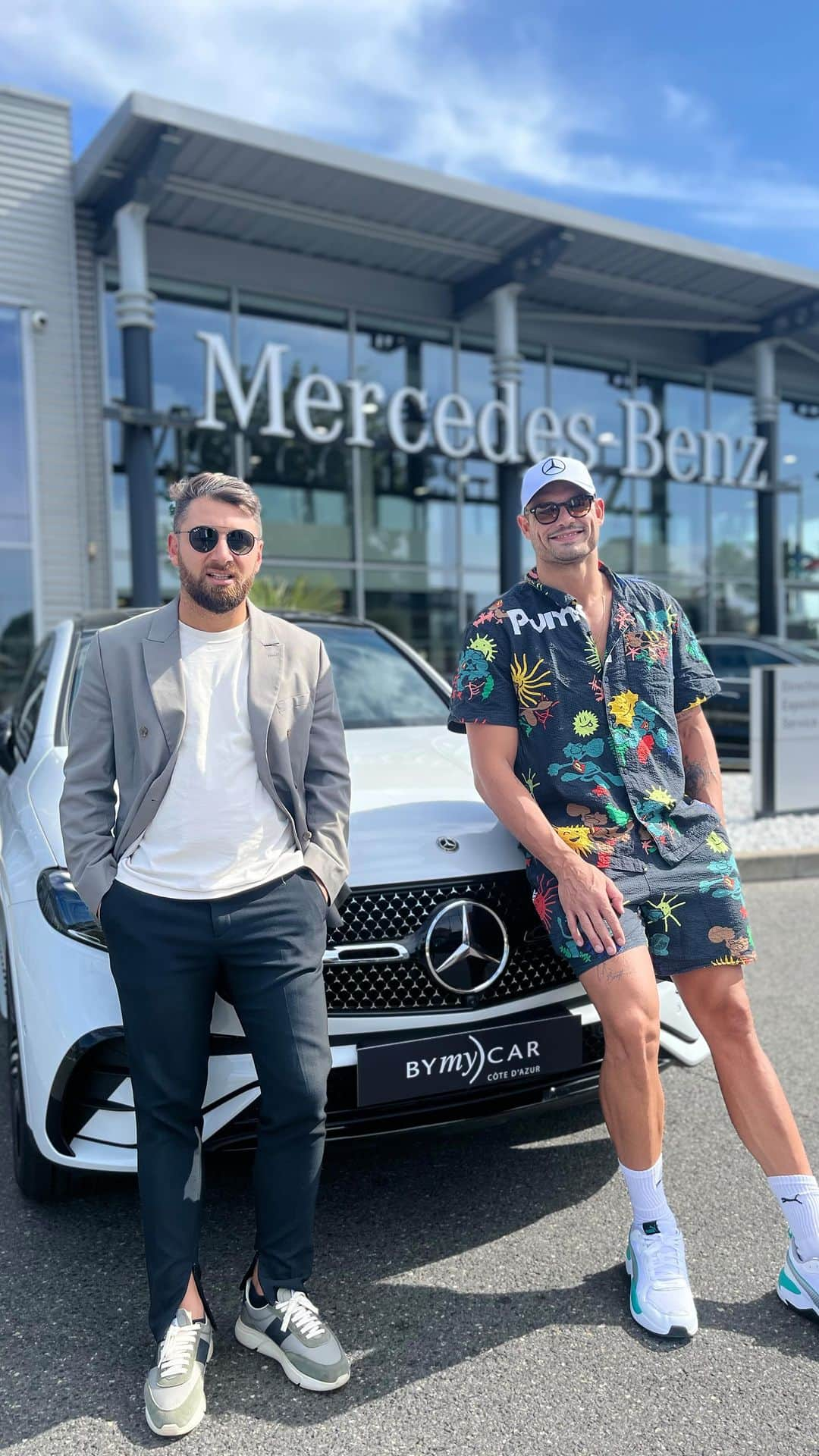 フローラン・マナドゥのインスタグラム：「Je suis honoré de rejoindre la famille Mercedes en tant qu’ambassadeur pour @bymycar_mercedes_france . Ensemble, nous visons l’excellence et l’innovation 🦍」