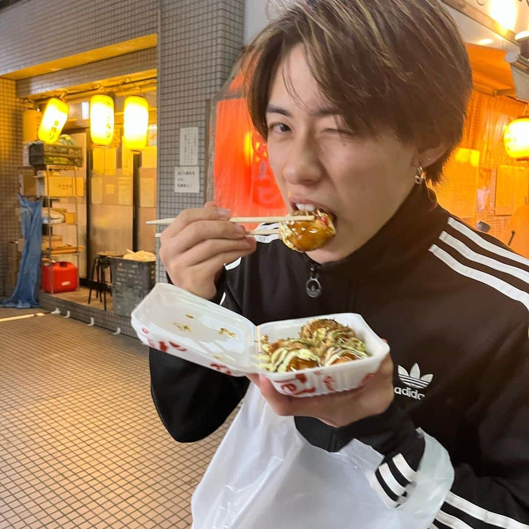 りゅうとのインスタグラム：「休日ちょこくん🍫  たこ焼き食べ行こっデス  みんなたこ焼き好きでしょ 好きだよね？ 好きだよ ありがとう  みんなはさ、なに焼きがすきなのよ？  #fyp #japan #asia #asian #model  #modellife #instagood  #followforfollowback  #follow #likesforlike #islam #snap  #photooftheday #nofilter #tbt #igers #picoftheday  #nature #swag #lifeisgood #caseofthemondays #instapic #instadaily #selfie」