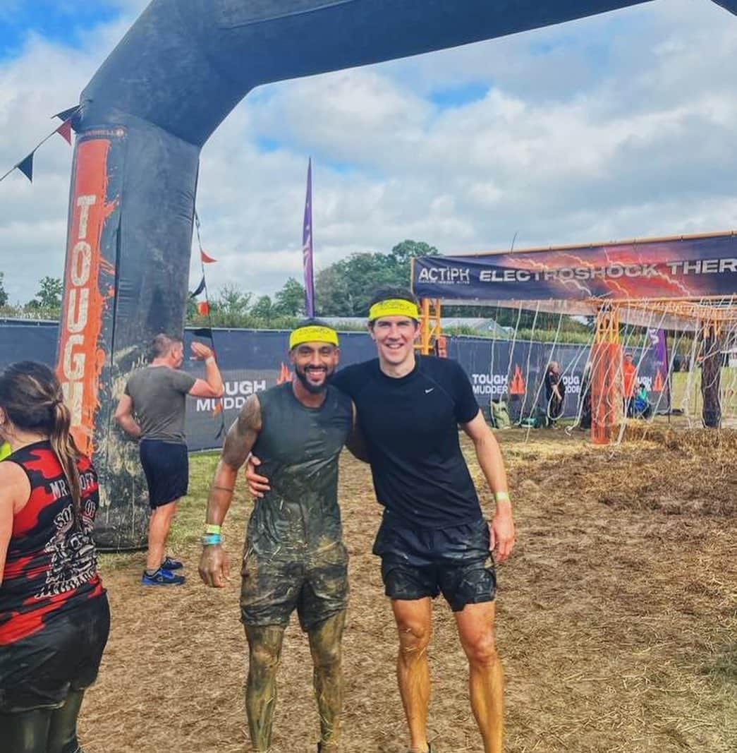 セオ・ウォルコットさんのインスタグラム写真 - (セオ・ウォルコットInstagram)「Before ⏩ After  Tough Mudder completed ✅」9月25日 23時48分 - theowalcott