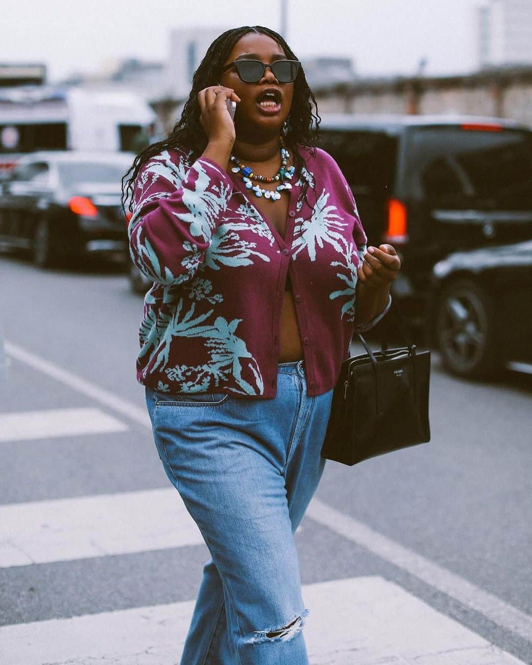 ELLE Magazineさんのインスタグラム写真 - (ELLE MagazineInstagram)「@piermodelsjam captured some of the best street style at Milan Fashion Week. 🔥 Click the link in bio for more.」9月26日 0時03分 - elleusa