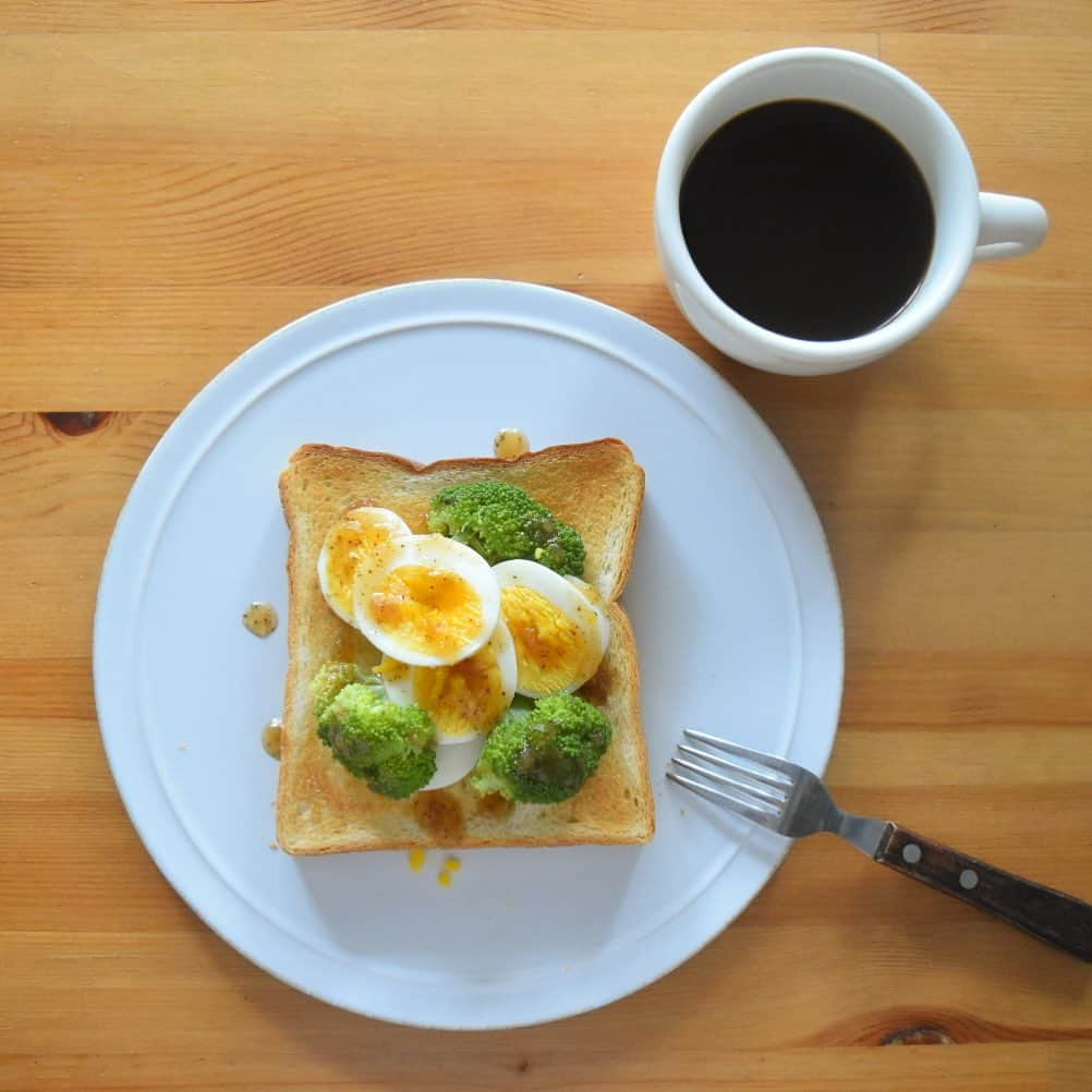 山崎佳のインスタグラム：「Today’s breakfast.」