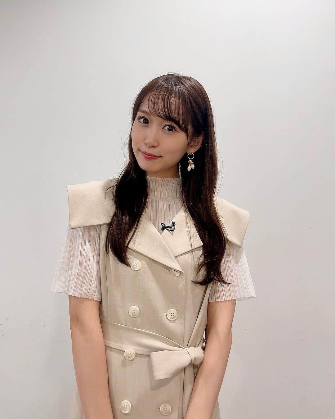 のインスタグラム：「・  「私の推しは悪役令嬢。」  10月から放送です！ 先行上映も配信特番もこのメンバーだと楽しすぎてお仕事じゃないみたい♡笑  楽しくてニヤニヤできて ちょっと切なくて どのキャラクターも とても愛おしい 素敵な作品になりました。  ぜひよろしくお願いします！  私服  トップス　@lecielbleu_official  ワンピース　@lagunamoon_com  靴　@lagunamoon_com  ピアス　@pono___official   #私の推しは悪役令嬢 #わた推し」