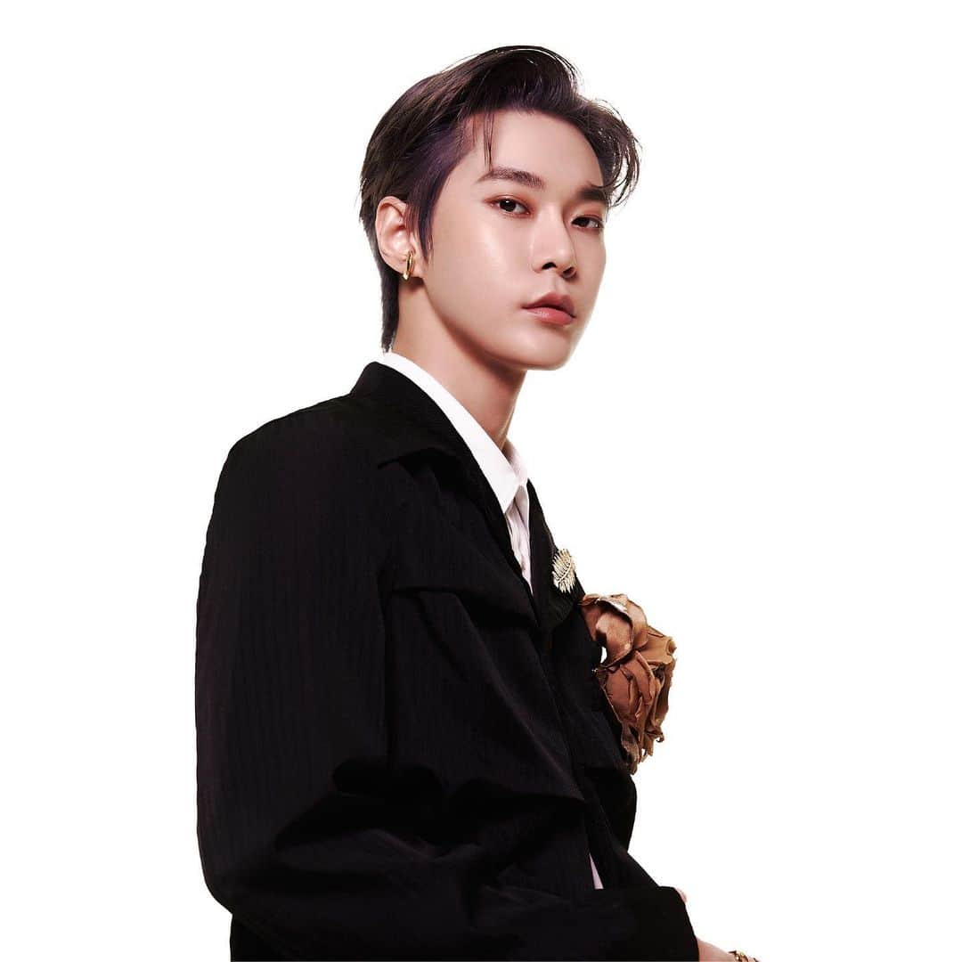 NCT 127さんのインスタグラム写真 - (NCT 127Instagram)「‘Fact Check’ Exhibit & Storage ver. #DOYOUNG   【Fact Check - The 5th Album】 ➫ 2023.10.06 1PM (KST)  💿Pre-order&save https://NCT127.lnk.to/FactCheck  #NCT127 #FactCheck #不可思議 #NCT127_FactCheck #NCT127_FactCheck_불가사의 #FactCheck_불가사의_不可思議」9月26日 0時00分 - nct127