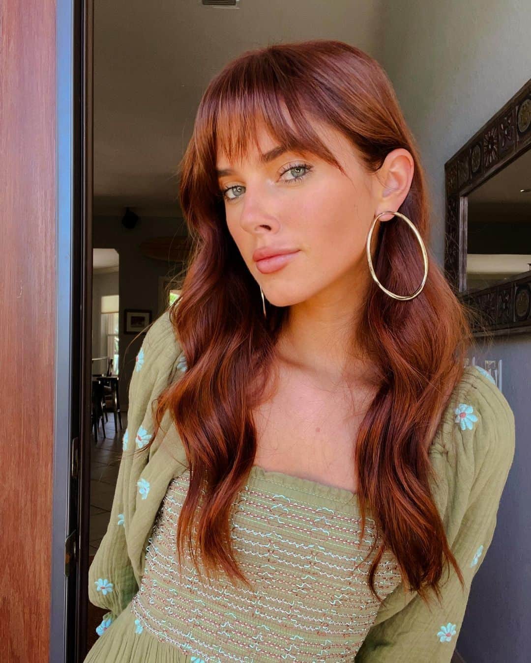 Emily Zeckのインスタグラム：「Not over this hair… never gonna be over this hair @nat.aiman 😂」