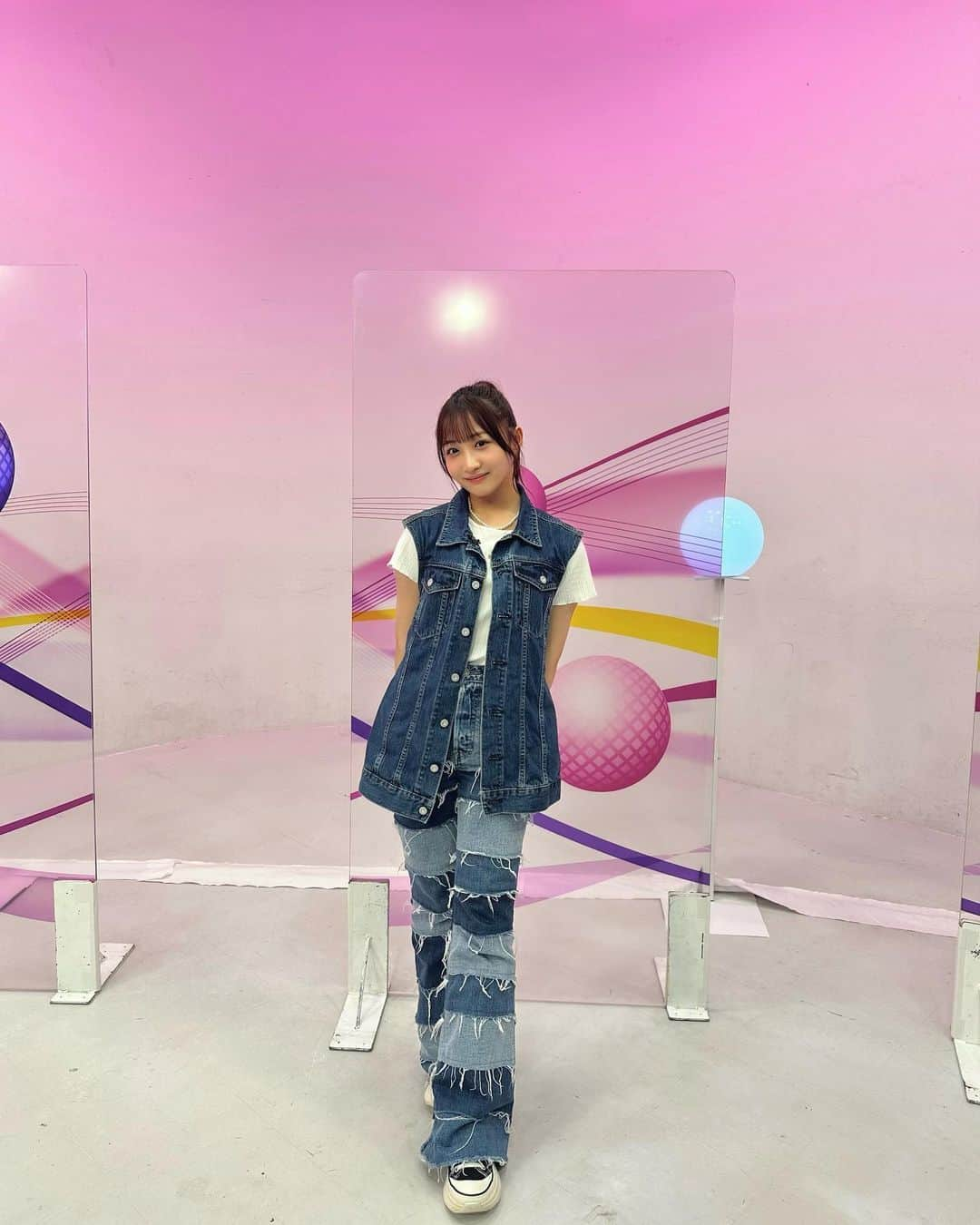 石川翔鈴のインスタグラム：「. AbemaTV 「Like ME Project.」 off shot ^•ﻌ•^ฅ」