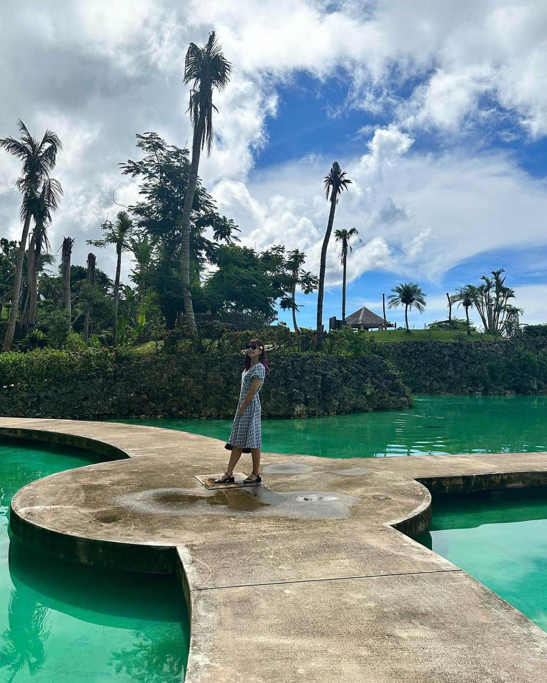 ぱんちゃん璃奈さんのインスタグラム写真 - (ぱんちゃん璃奈Instagram)「n グアム🇬🇺 景色最高っ‼️☀️🏖️✨ プールからのこの景色を見るために グアムまで来ました😁✨ 2歳ぶりのグアム🇬🇺  今回、リーガロイヤルグアム ホテルに宿泊してます✨ @rihgaguam.japan  @rihga_royal_laguna_guam   景色が本当に朝も、昼も、夕日も、夜も綺麗なのでいっぱい撮って ご飯も美味しくてたまらないので、 後日是非見てください🥰☀️🌅🌕🍴✨  目からの癒しと、ご飯からの幸せで 元気いっぱいです💪✨  #guam  #グアム　#🇬🇺 #PR  #リーガロイヤルグアム  #リーガロイヤルラグーナグアムリゾート #rihgaroyalhotel  #rihgaroyallagunaguamresort  #ぱんちゃん璃奈　#panchanrina #リゾートホテル　#プール付きホテル  #海　#絶景　#自然 #自然大好き」9月26日 0時20分 - panchanrina