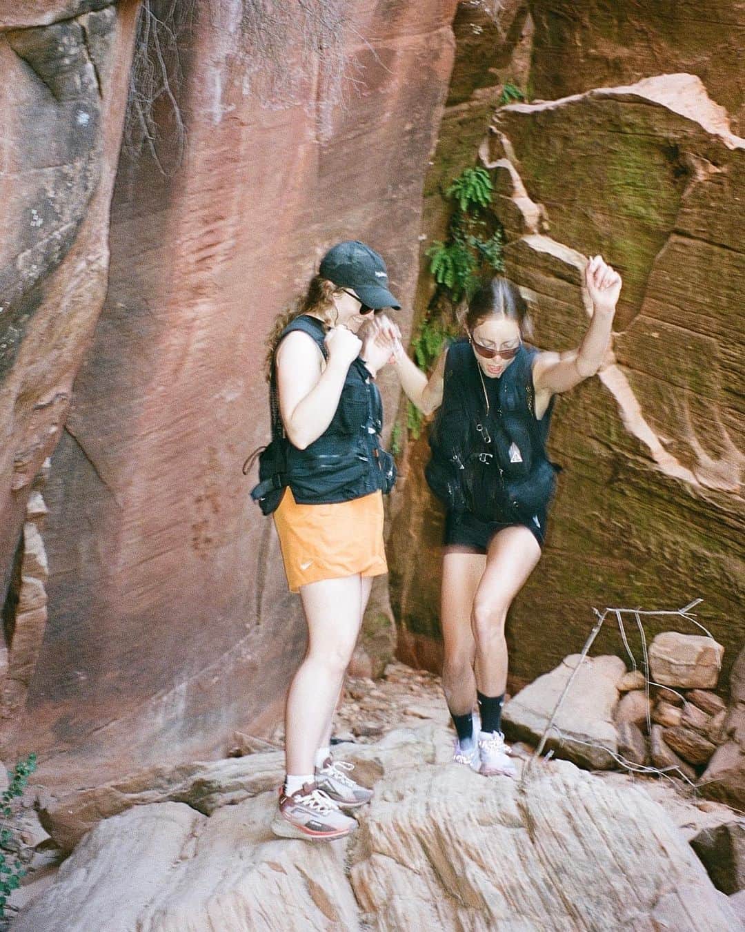 Nike Sportswearさんのインスタグラム写真 - (Nike SportswearInstagram)「Grab your girlfriends and go exploring.   This crew of female adventure-seekers gathered in the deserts of the Southwest to scramble, scout and shimmy (dancing is def encouraged) across the terrain of the Valley of Fire and Bryce Canyon.   With a well-packed vest, some good-traction footwear, and a “more miles, more smiles” mindset — you’re bound to discover an enticing #ACGAdventure.」9月26日 0時30分 - nikesportswear