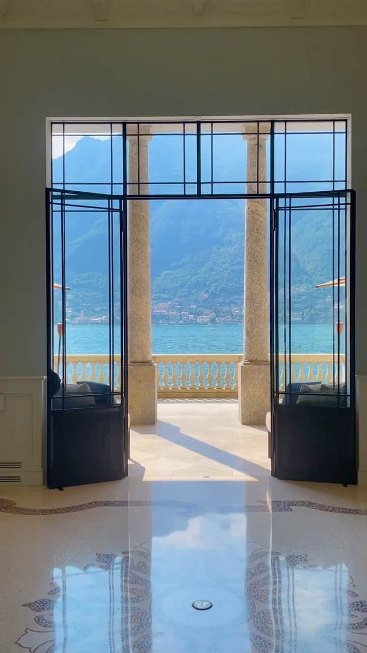 BEAUTIFUL HOTELSのインスタグラム：「@valeriastva takes us to admire the view from Villa Làrio, nestled in the charming village of Pognana Lario, Italy! 🇮🇹 Sat on the shore of Lake Como, this villa offers lakeside views, a private infinity pool and lush gardens - the ultimate Italian escape! 🌿 It’s not hard to see why it was nominated for a 2023 Condé Nast Traveller Reader’s Choice Award! 🏆  📽 @valeriastva 📍 @villalario, Pognana Lario, Italy 🎶 Lana Del Rey - Say Yes To Heaven」