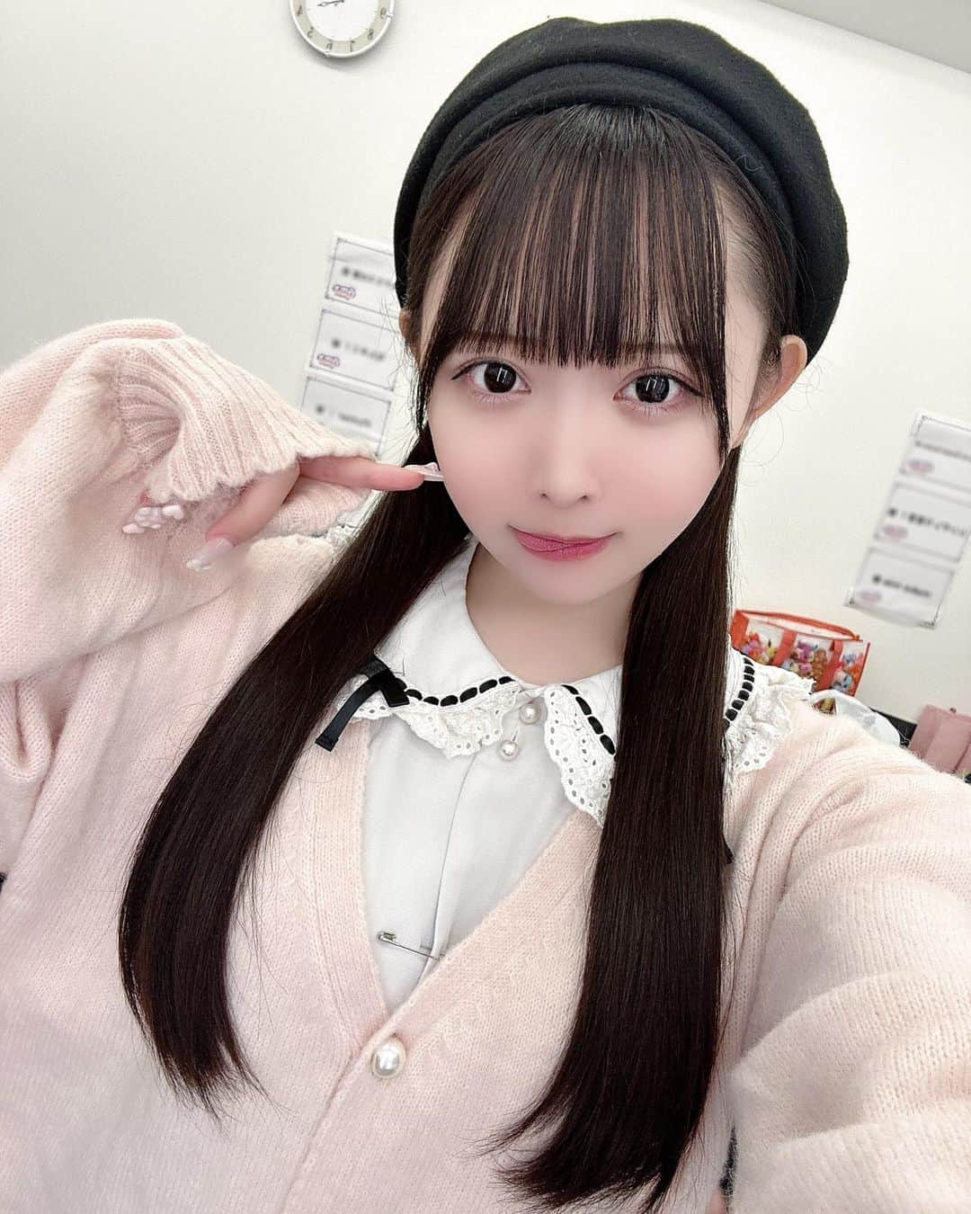 のインスタグラム：「ぺろい？T＿Tᴖ ͜ ᴖ  ♡  ♡  ♡   #アイドル #地下アイドル #グラビアアイドル #被写体  #量産  #被写体モデル  #量産型ヲタク  #ポートレート #量産型ヘアメ  #コンカフェ  #いいね返し  #いいねした人で気になった人フォロー  #いいねした人全員フォローする #instagood  #instalike  #l4likes  #l4l  #likeforlikes  #likeforfollow #sanrio  #love  #攝影 #旅遊攝影 #뷰티스타그램」