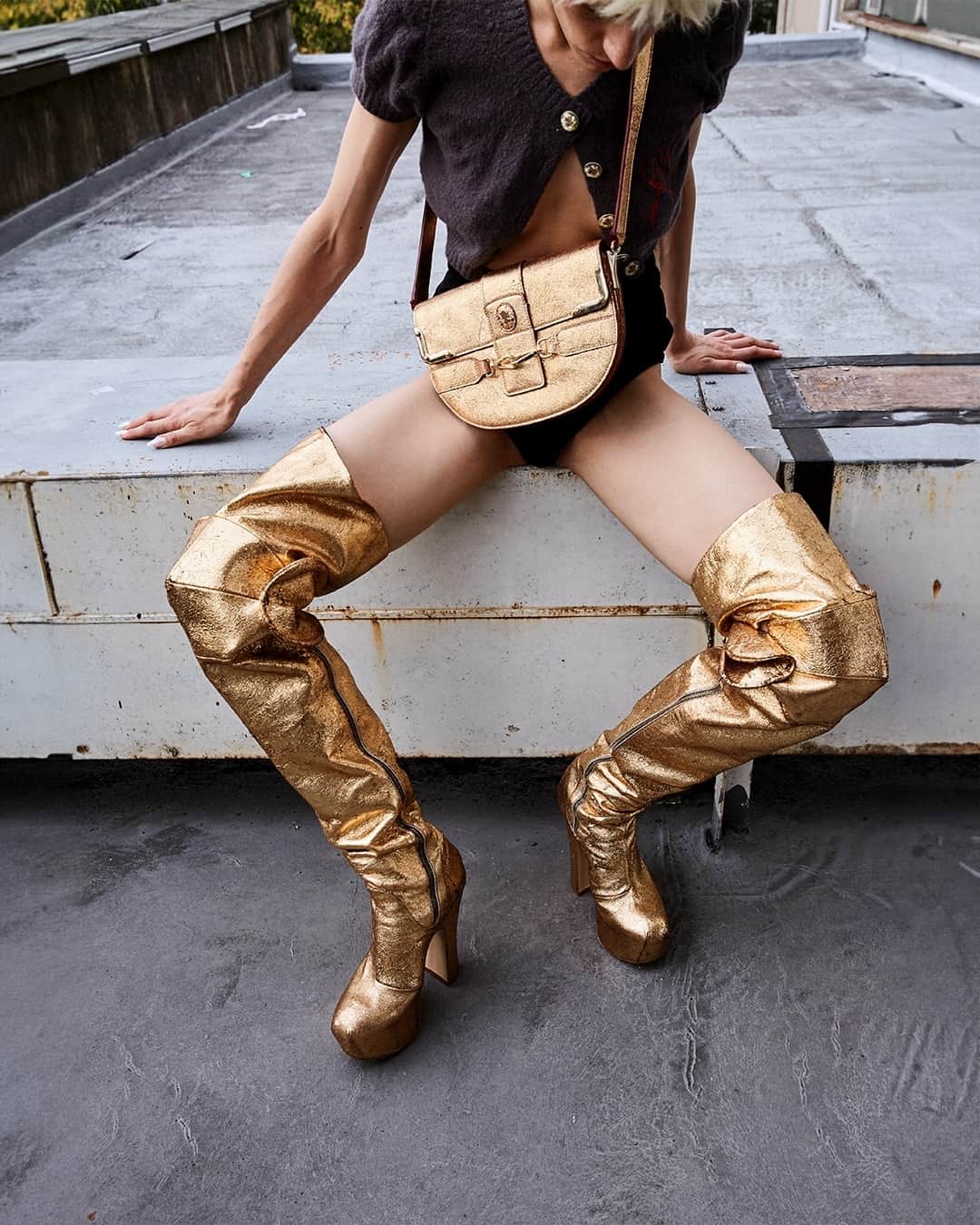 のインスタグラム：「Discover the exclusive Andreas Kronthaler takeover - as our Paris boutique becomes home to a new concept space.⁠ ⁠ From September 28th to October 15th, a limited edition of bags and shoes from the Andreas Kronthaler for Vivienne Westwood Autumn-Winter 2023/24 runway show will be available for purchase.⁠ ⁠  #AKVWAW2324」