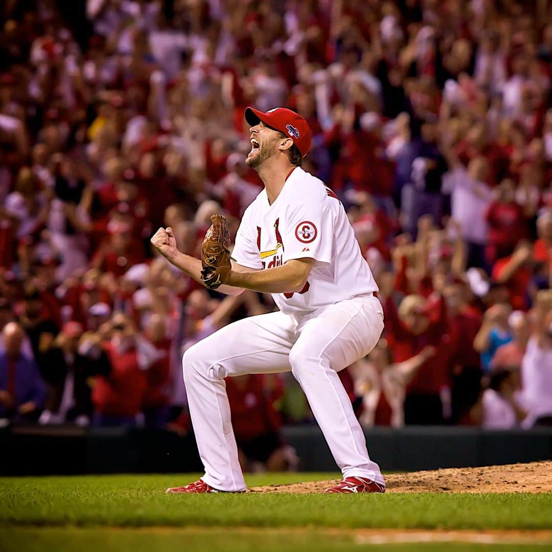 セントルイス・カージナルスさんのインスタグラム写真 - (セントルイス・カージナルスInstagram)「We're counting down our top five favorite moments from Adam Wainwright's legendary career!  #5: With the 2013 NLDS on the line, Waino goes the distance in Game 5.  #STLCards x @communityamerica_credit_union」9月26日 1時18分 - cardinals