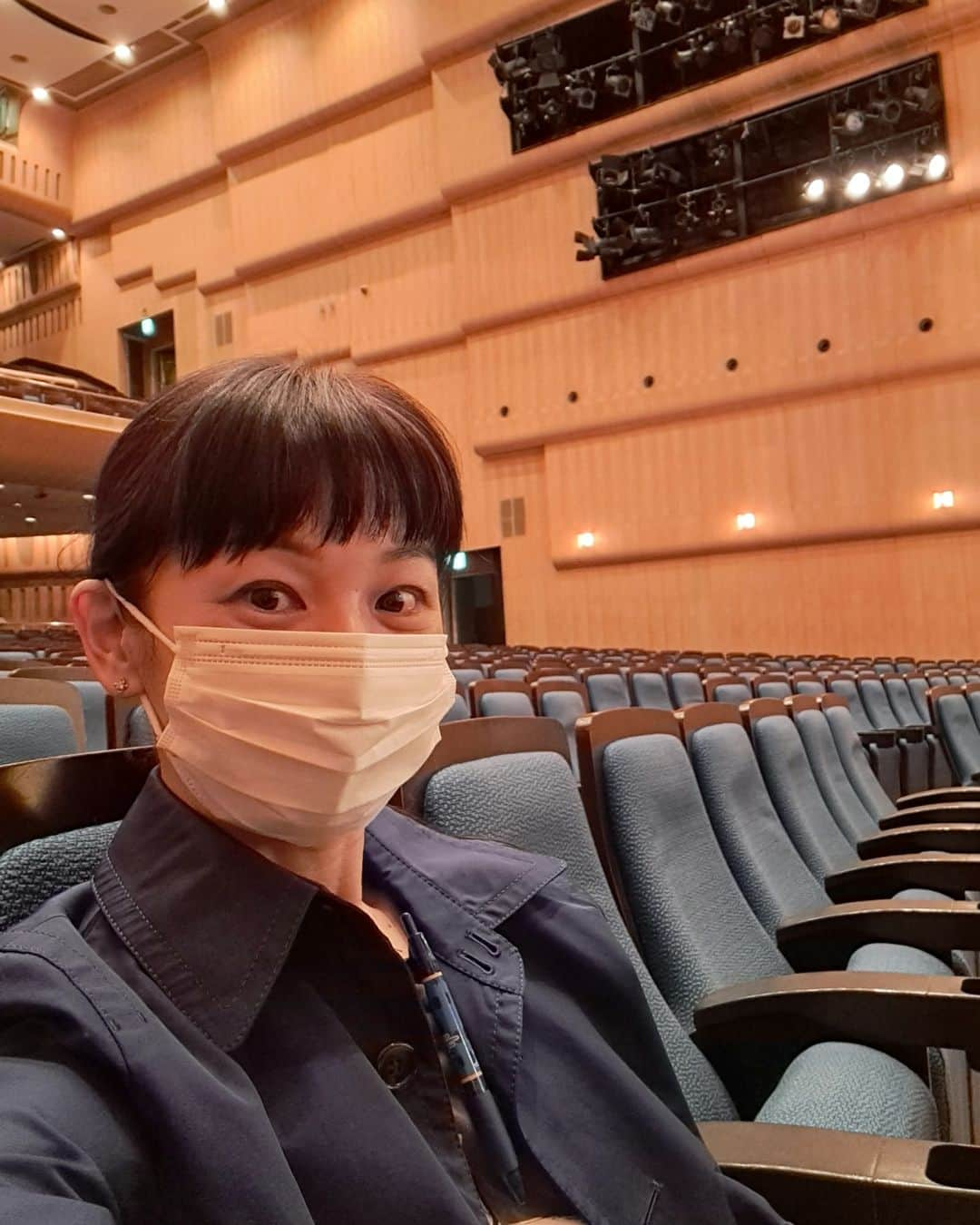 高橋靖子さんのインスタグラム写真 - (高橋靖子Instagram)「只今、夜中の1時過ぎ〰️これから舞台稽古😉 #舞台稽古 #なんばグランド花月 #吉本新喜劇 #よしもと新喜劇 #新喜劇 #アキ座長」9月26日 1時19分 - oyasupororo